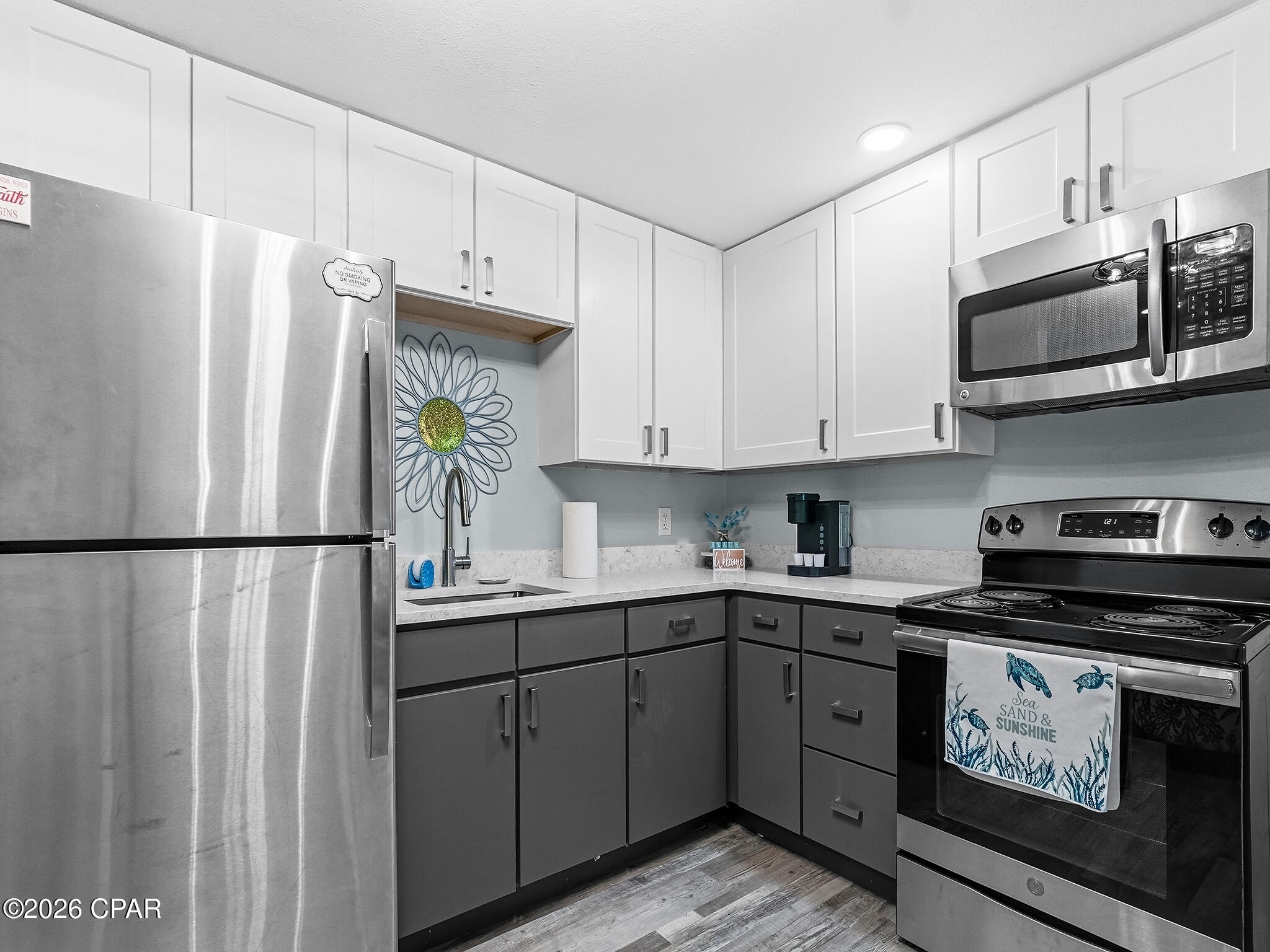 Image 21 For 6118 Pinetree Avenue