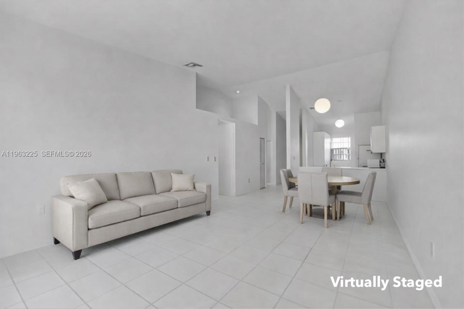 Country Lake Manors Townh