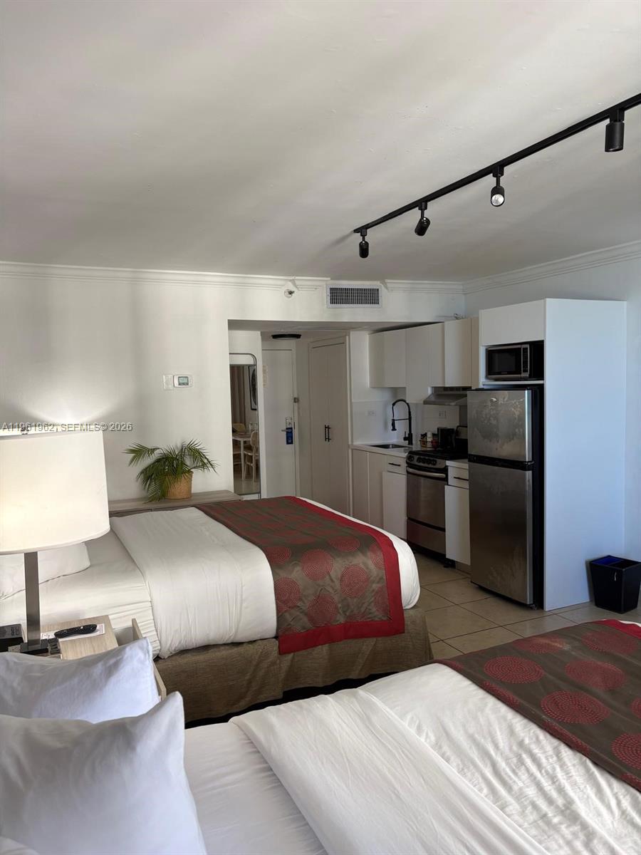 The Aventura Beach Club C