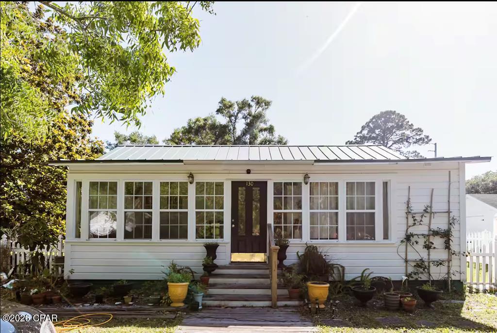 130 Coach Wagoner Street, Apalachicola, FL 32320