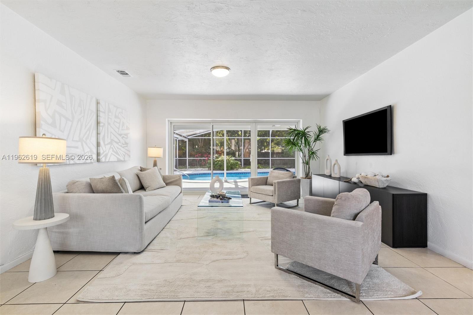 Homes for sale in Pinecrest, FL | 8260 Sw 133Rd St, Pinecrest, FL 33156 | MLS# A11962619