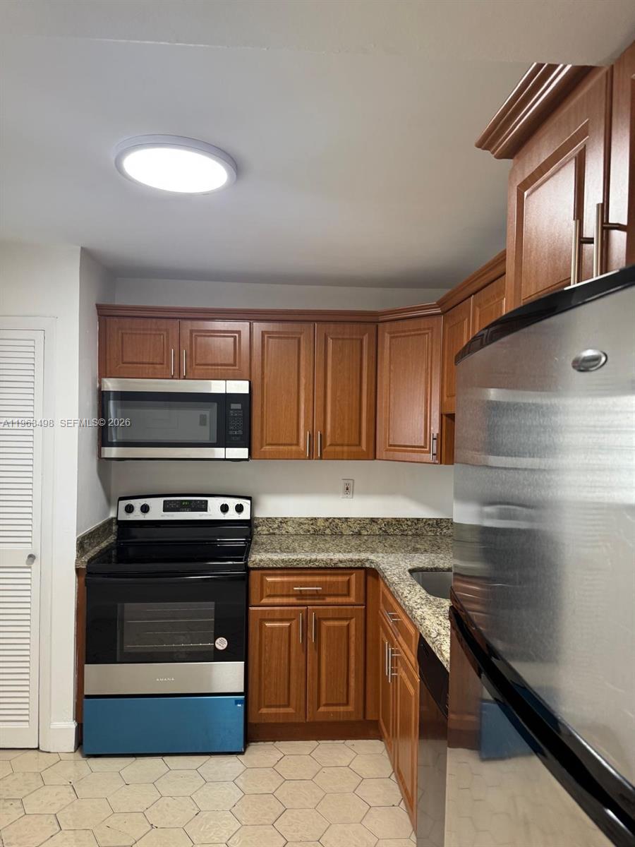 Rolling Green Condo D