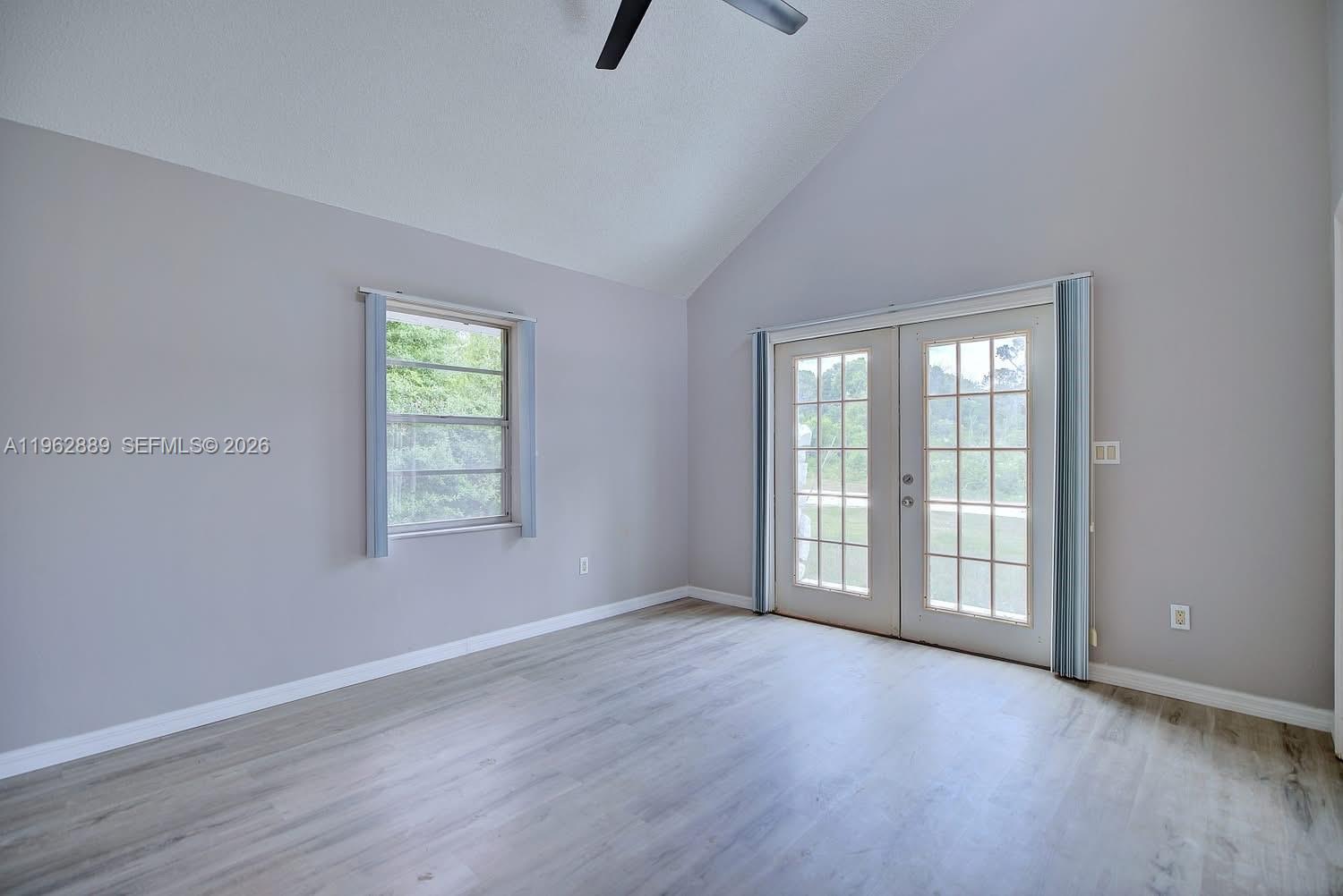 Bonus room and amenities at 2551 Avon Blvd - Home in Avon Park