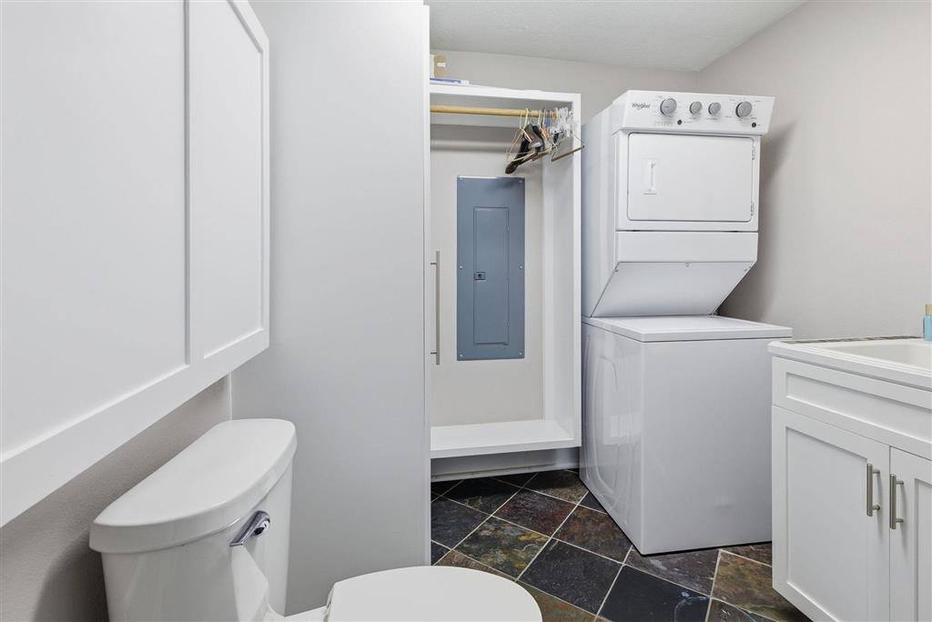 401 Pine St Street — photo 39