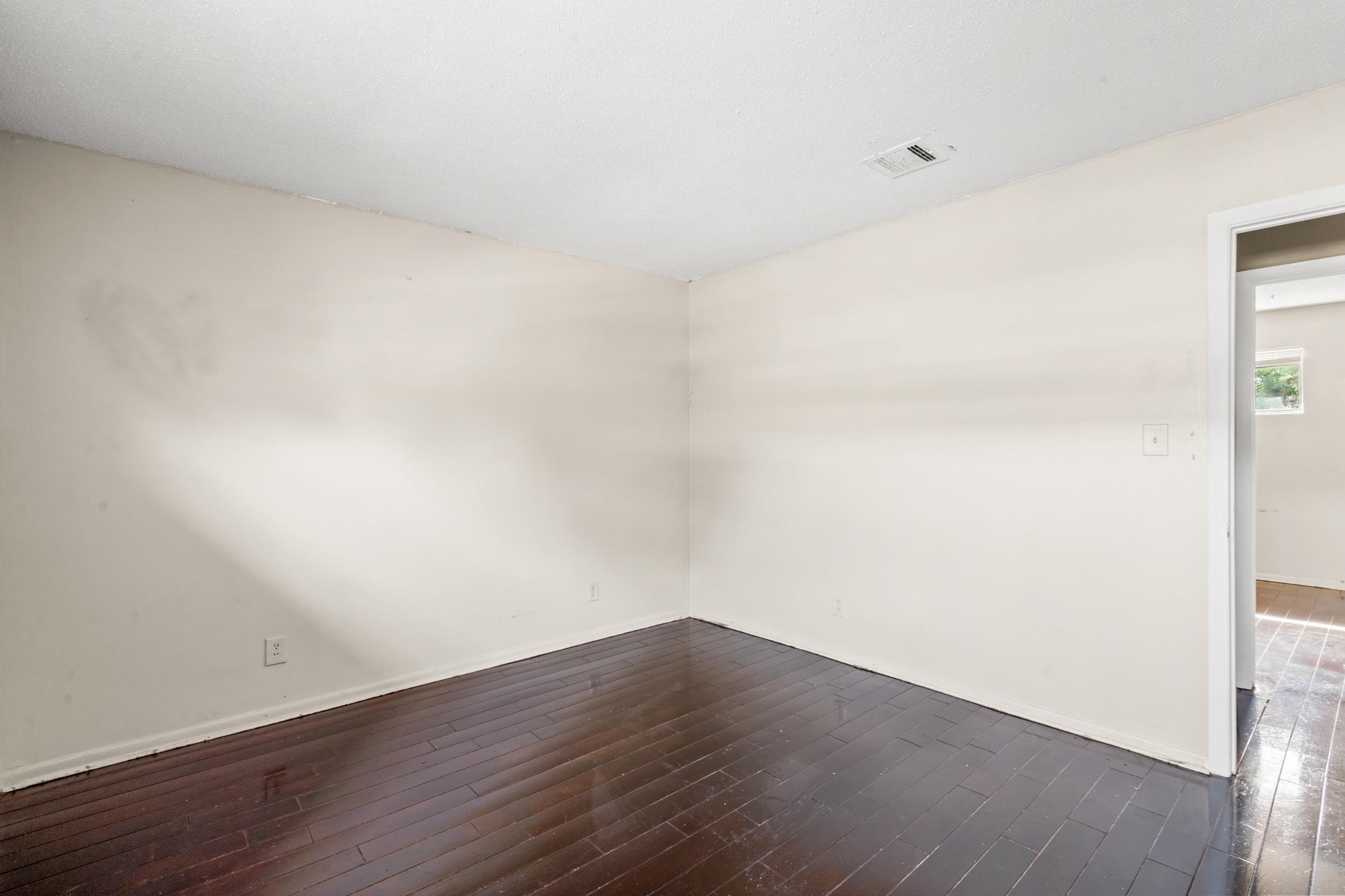 2603689 | Photo 11
