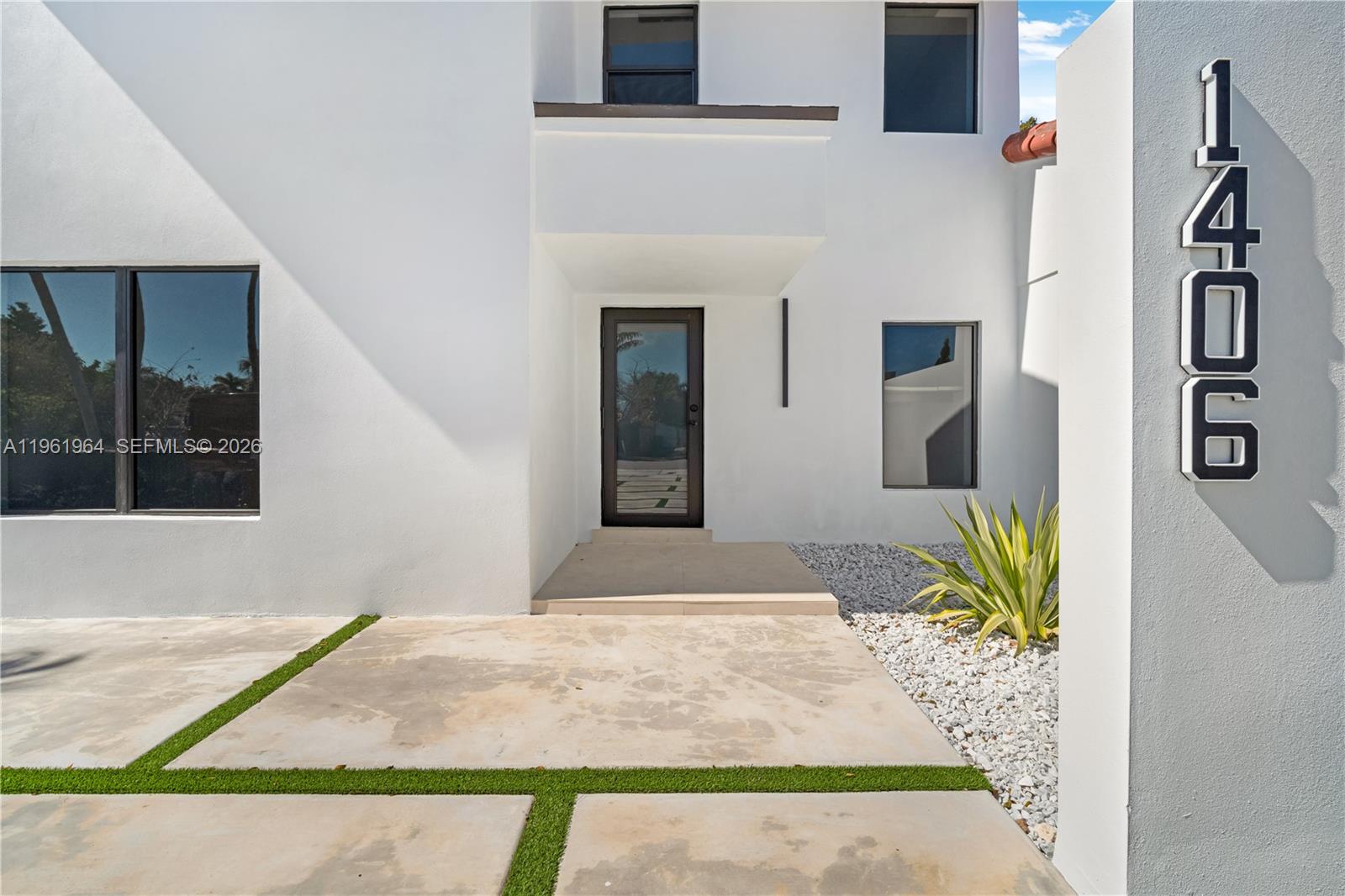 Las Palmas Condo 9/5