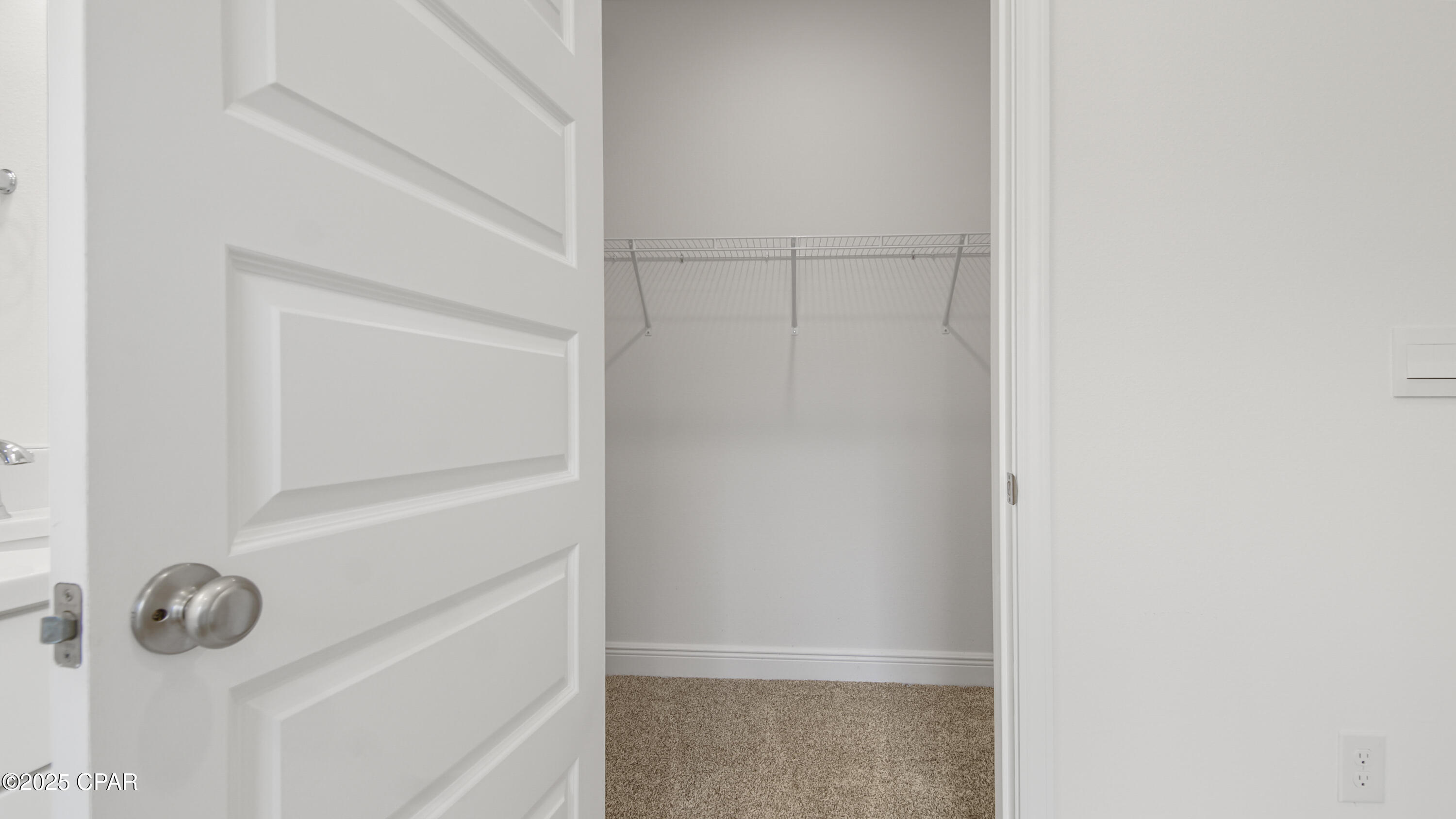 Image 25 For 598 Hancock Way