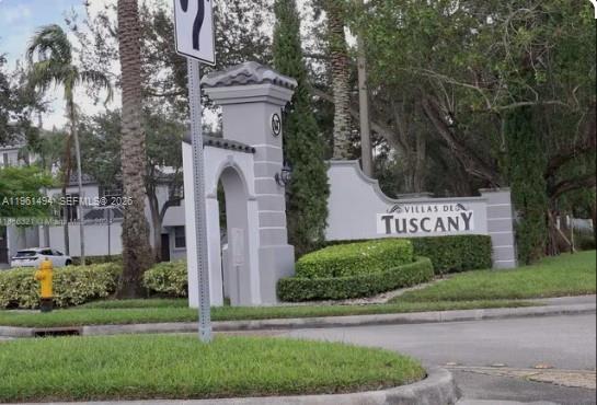 Villas De Tuscany Condo