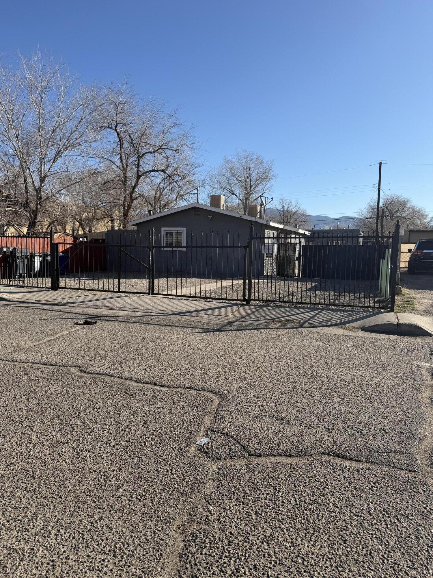 Homes for sale in Albuquerque, NM | 412 Tennessee St Ne, Albuquerque, NM 87108 | MLS# 1098178