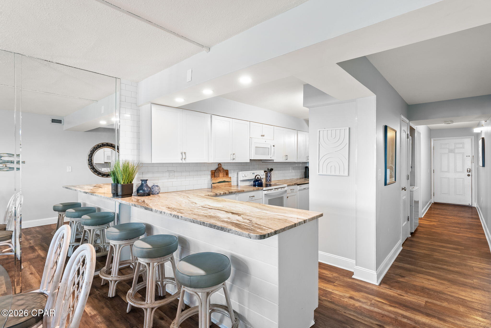 Image 4 For 5801 Thomas Drive 1204