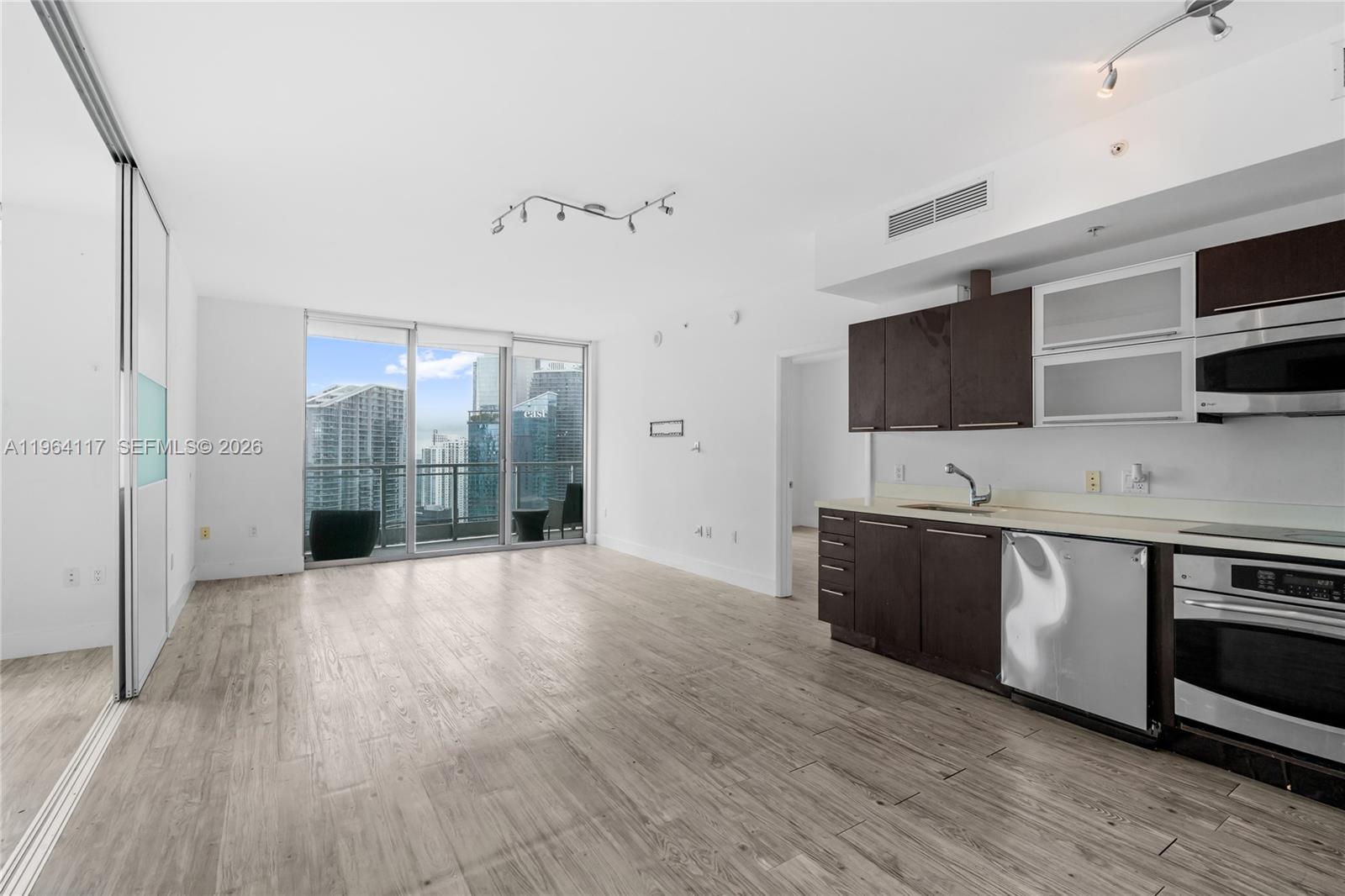 Enjoy amazing views of the Bay and Brickell Skyline. This spacious 2/2 overlooks the Bay, River and Brickell City Center. Excellent parking space on the 3rd floor! The Ivy Condominium is a luxury gated community located right in between Brickell/Downtown; Walking distance to Brickell City Centre, Mary Brickell Village, downtown and Brickell Avenue. Amenities include gym, pool, valet parking, spa, game area& meeting room. The spa , lobby and hallways were recently renovated.