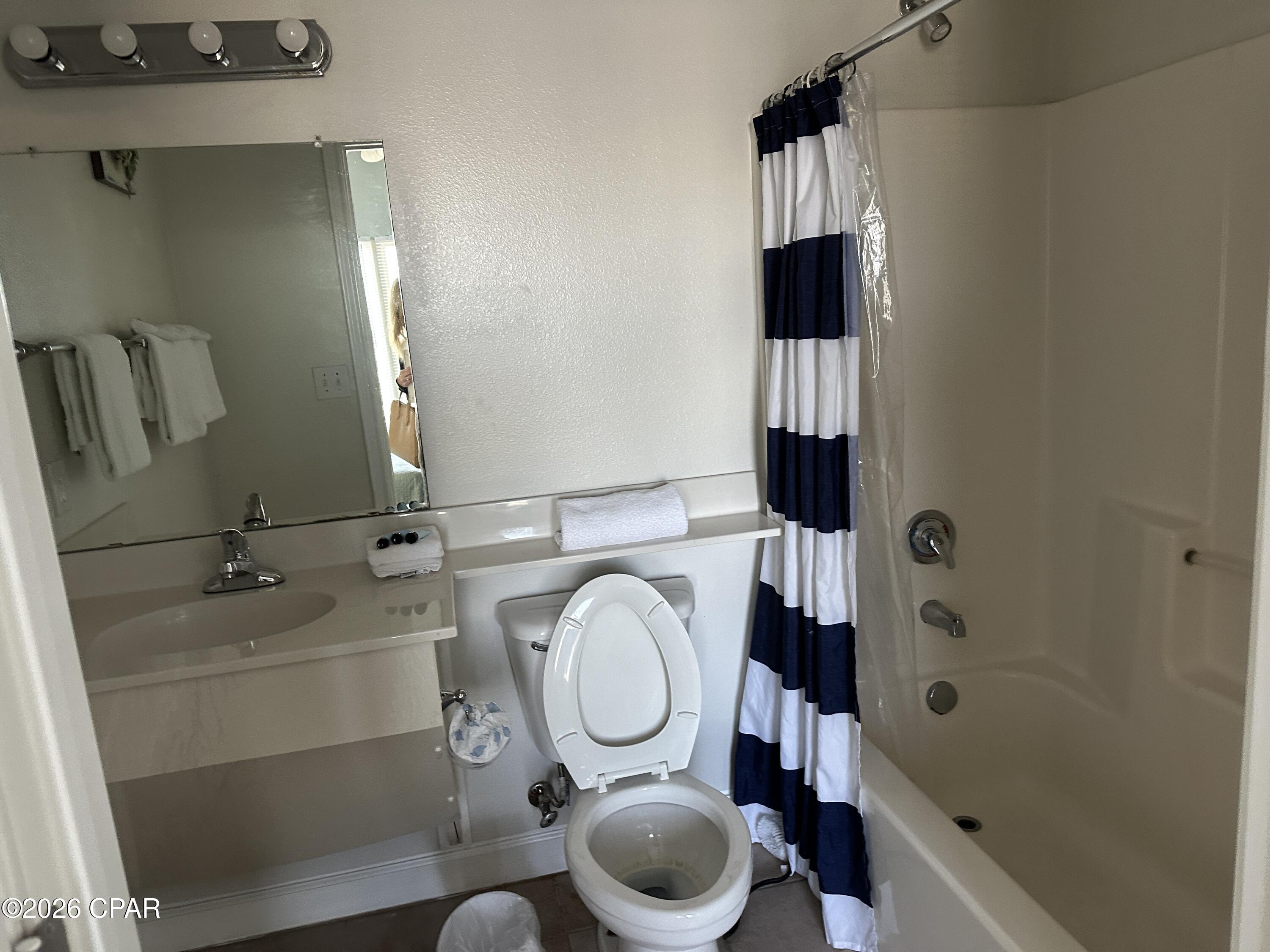 Image 8 For 9900 Thomas Drive 1122