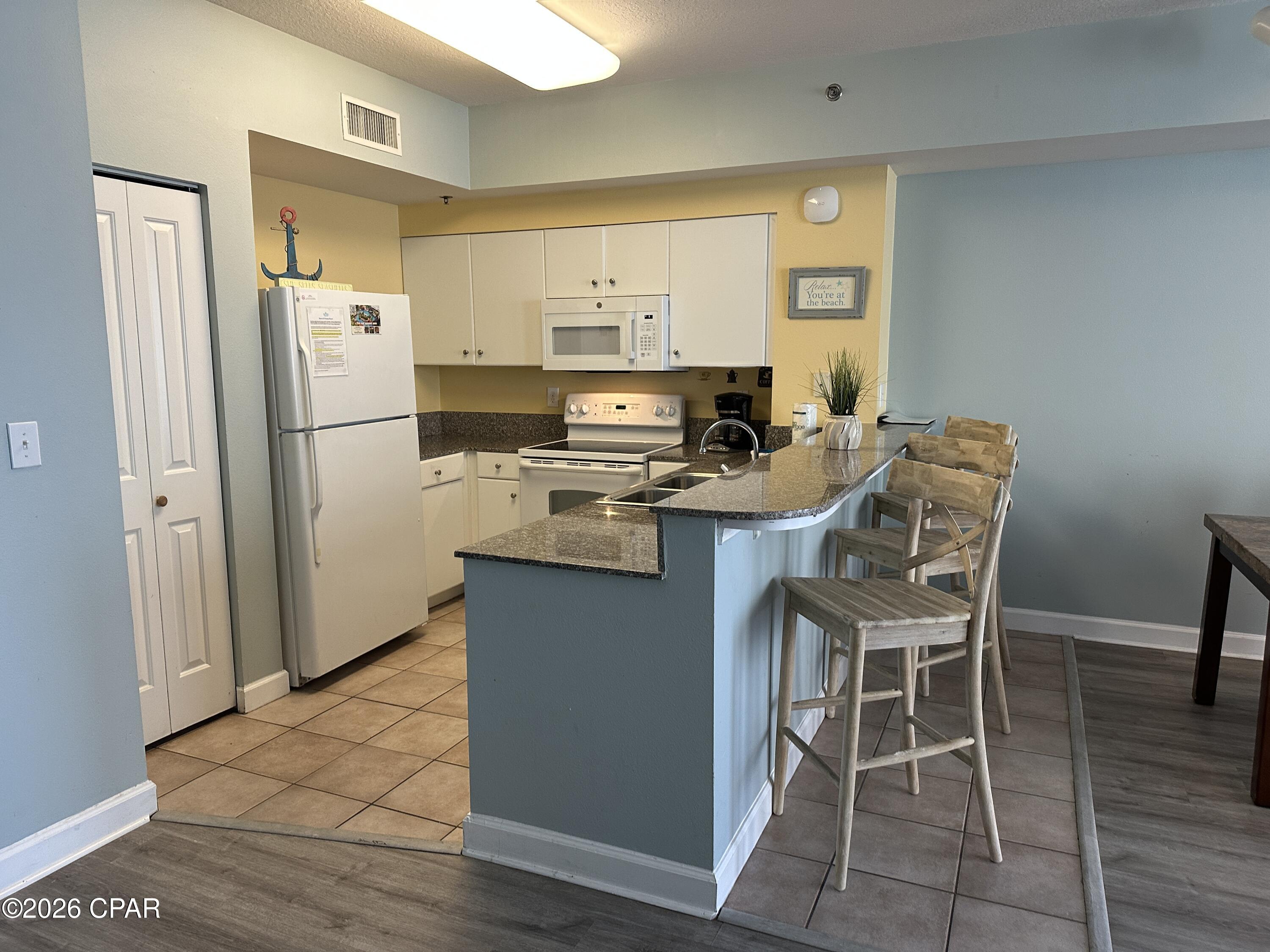 Image 2 For 9900 Thomas Drive 1227