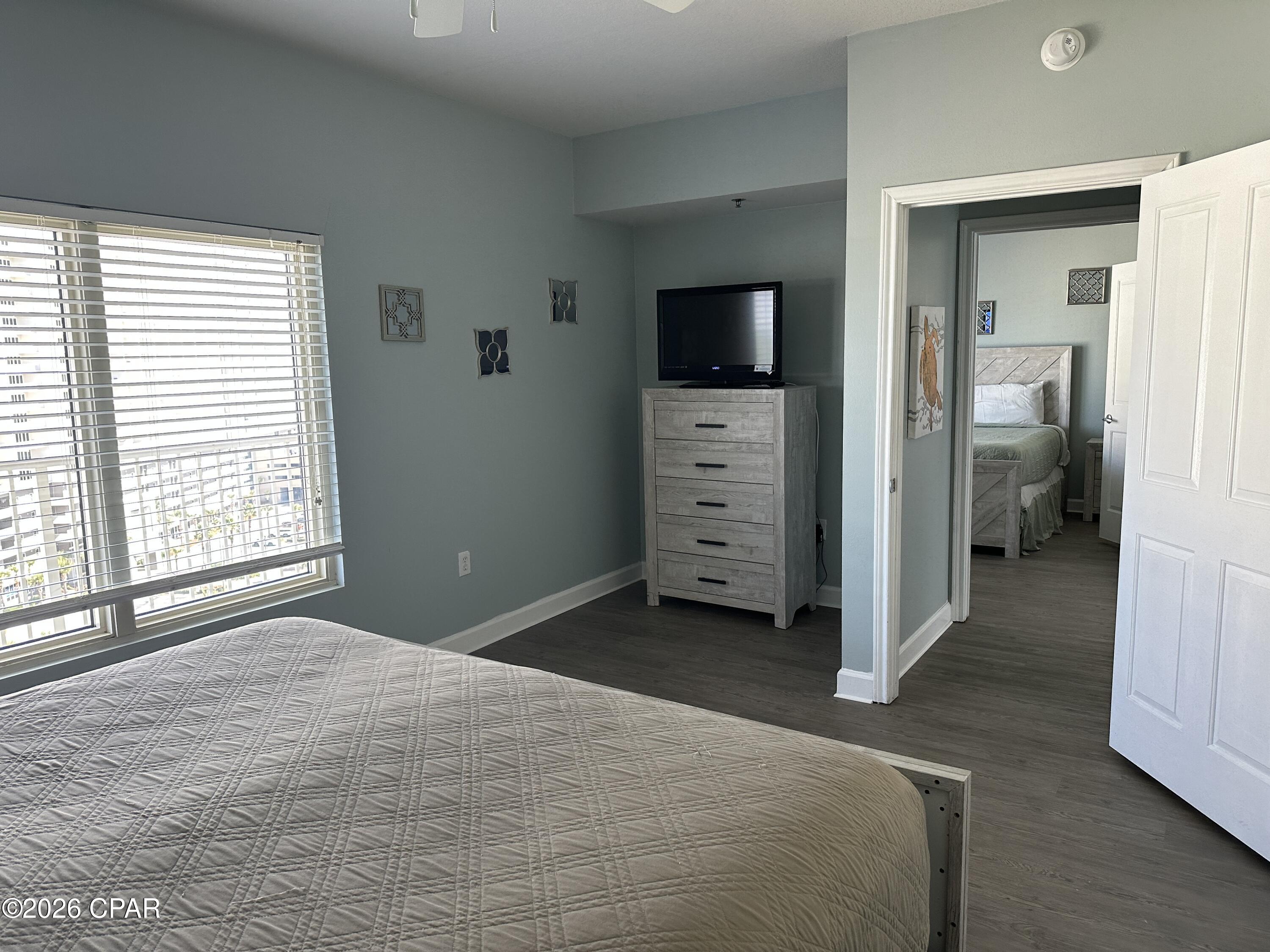 Listing photo id 13 for 9900 Thomas Drive 1219