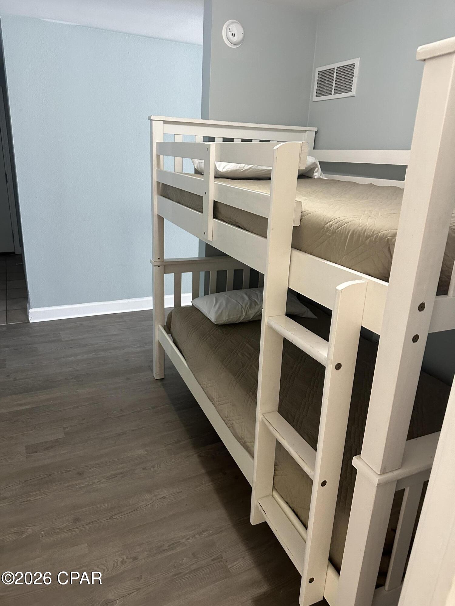 Listing photo id 7 for 9900 Thomas Drive 1219