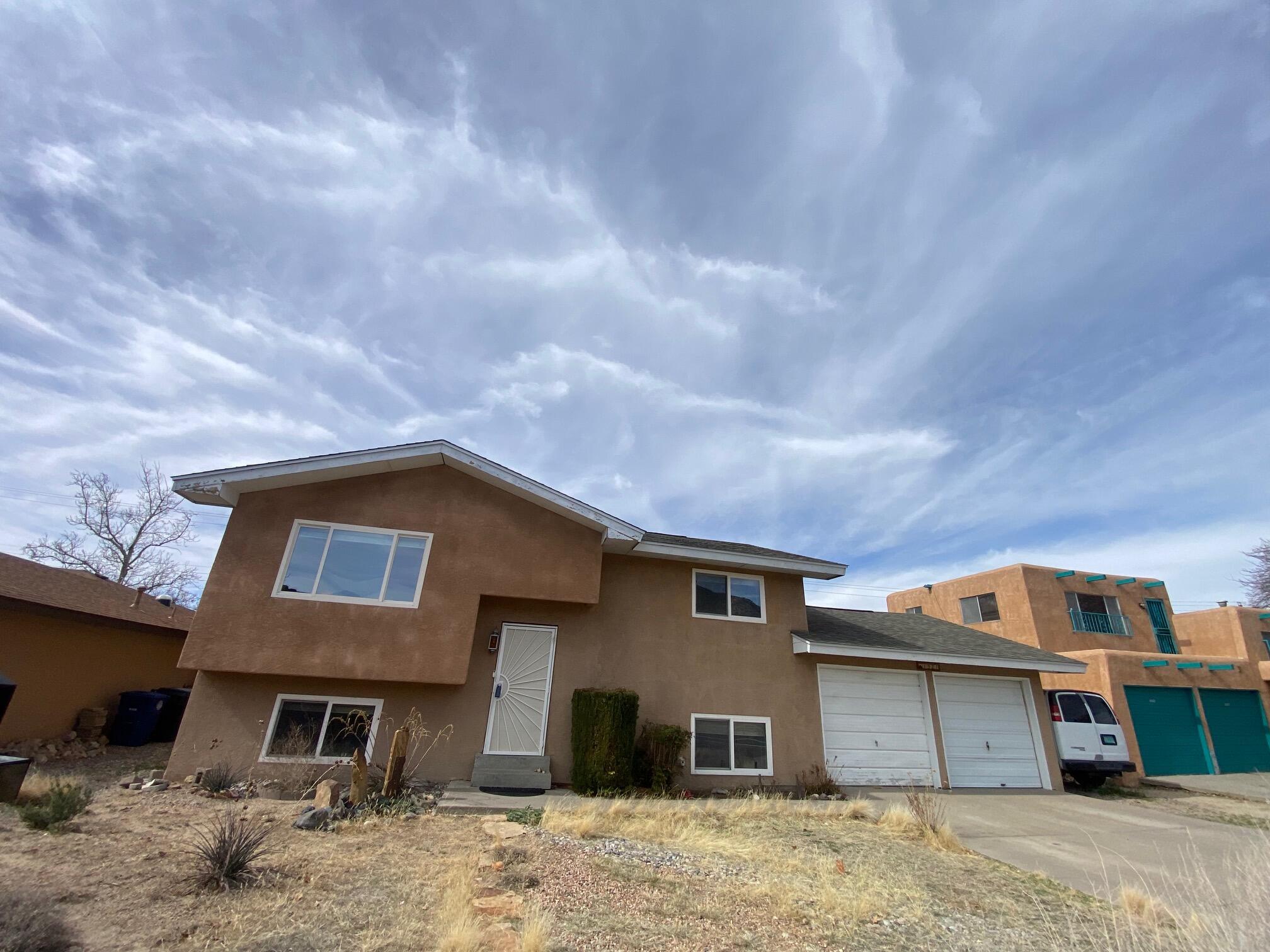 1921 Chelwood Park Boulevard, Albuquerque NM 87112