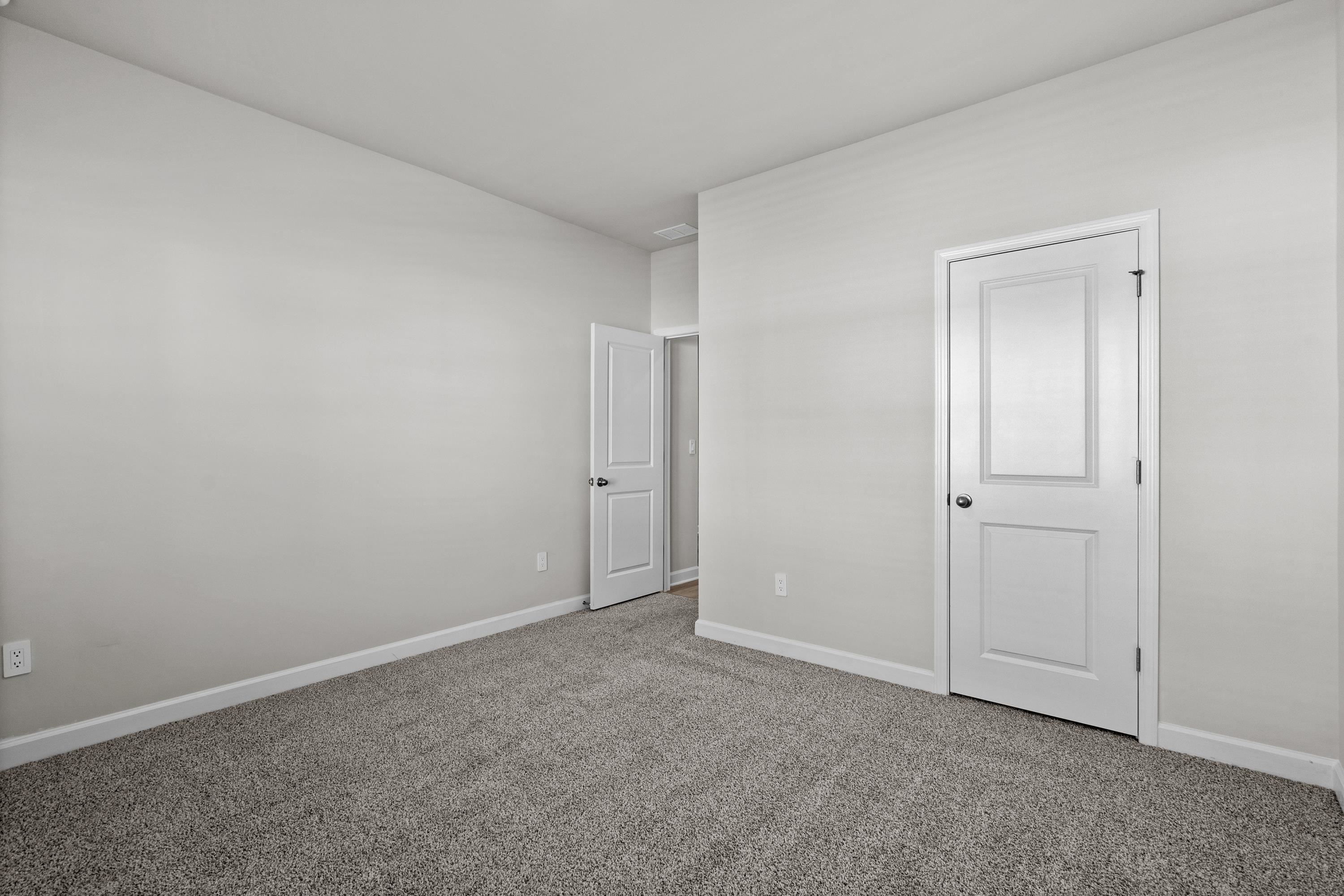2603745 | Photo 27