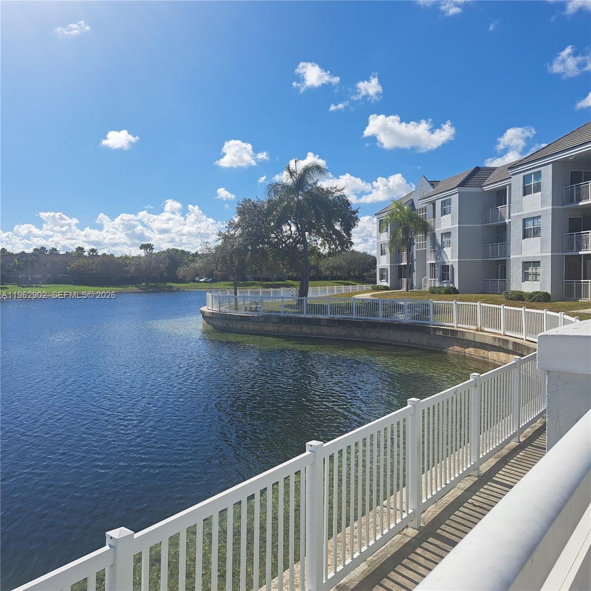 Le Club At Old Cutler Con