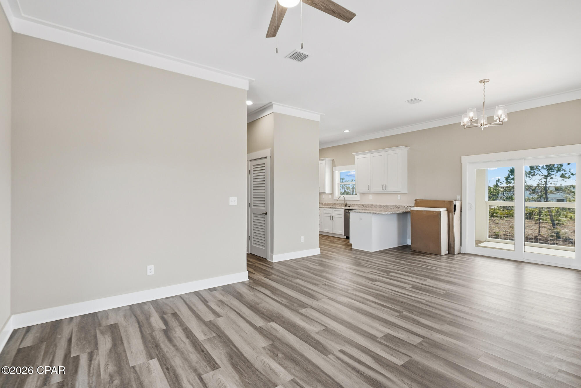 Image 13 For 303 Park Point Circle