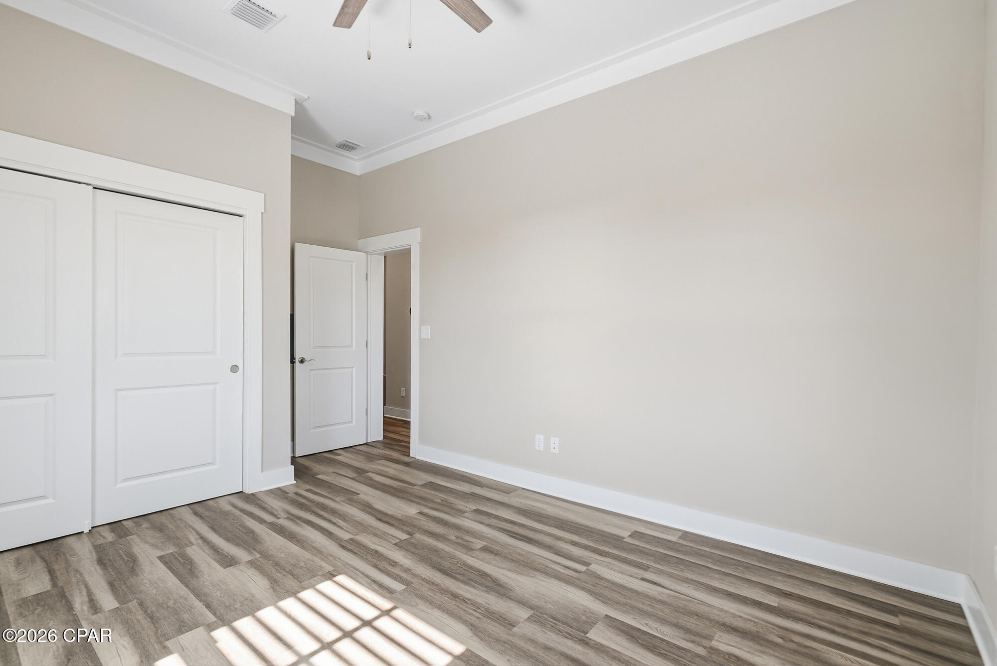 Image 33 For 303 Park Point Circle