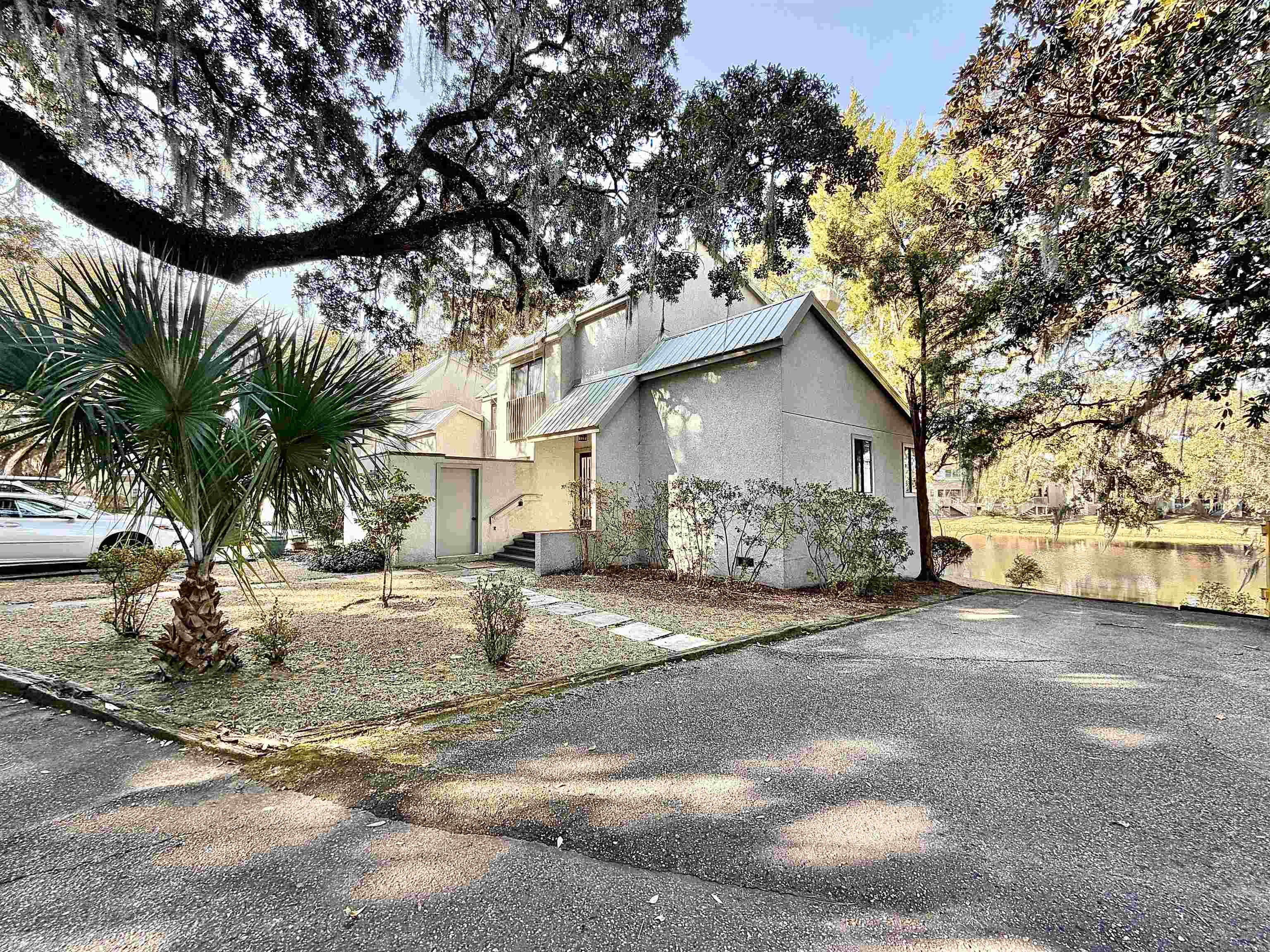 63 Battery White Ct. 