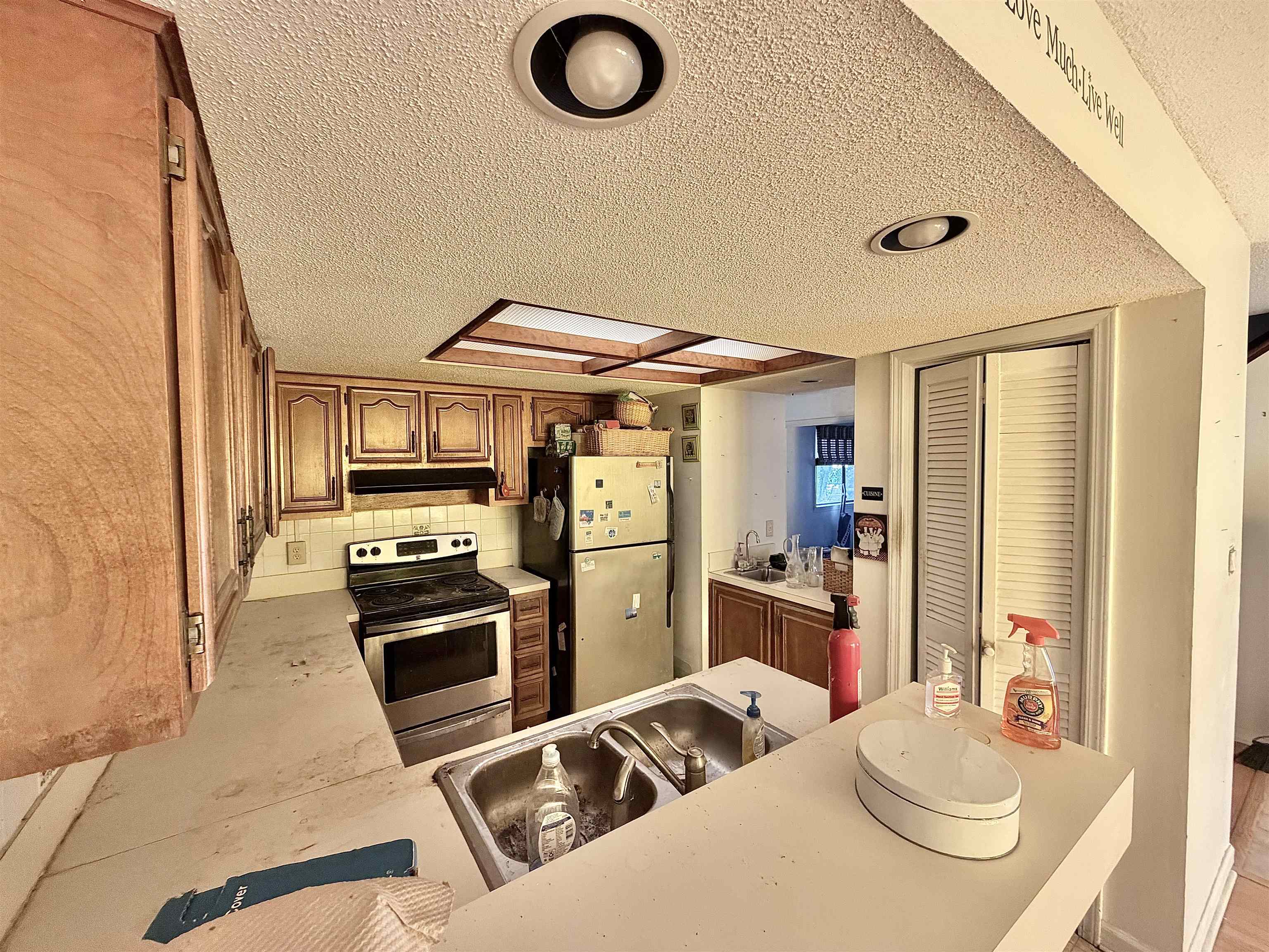 63 Battery White Ct. 