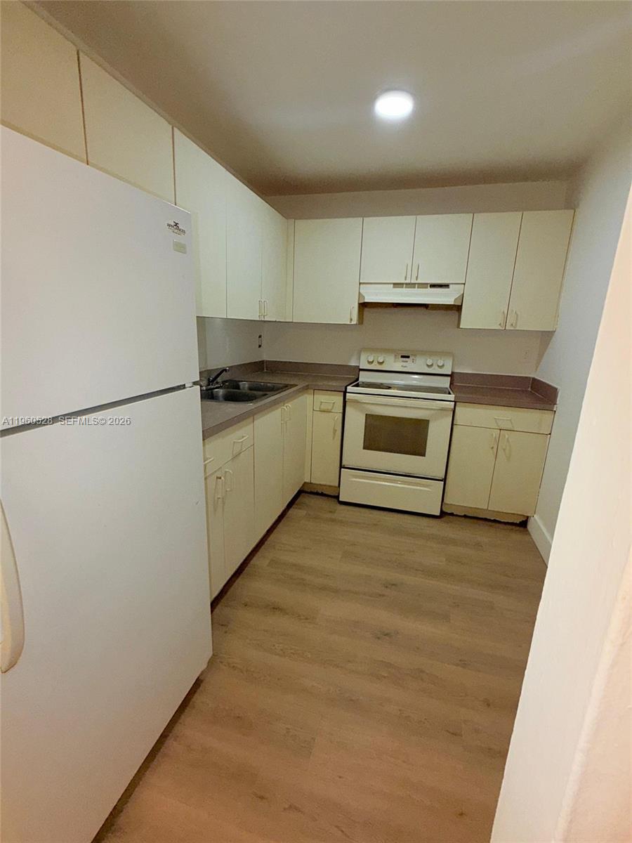 Westland Gardens Condo