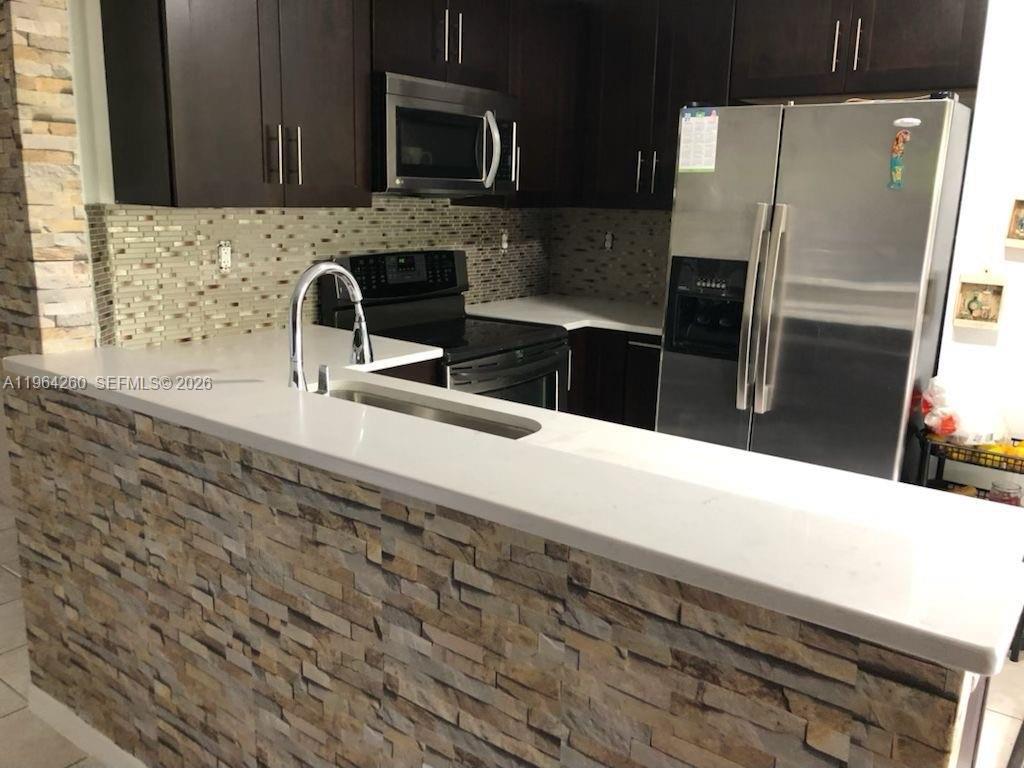 Weitzer Serena Lakes Town