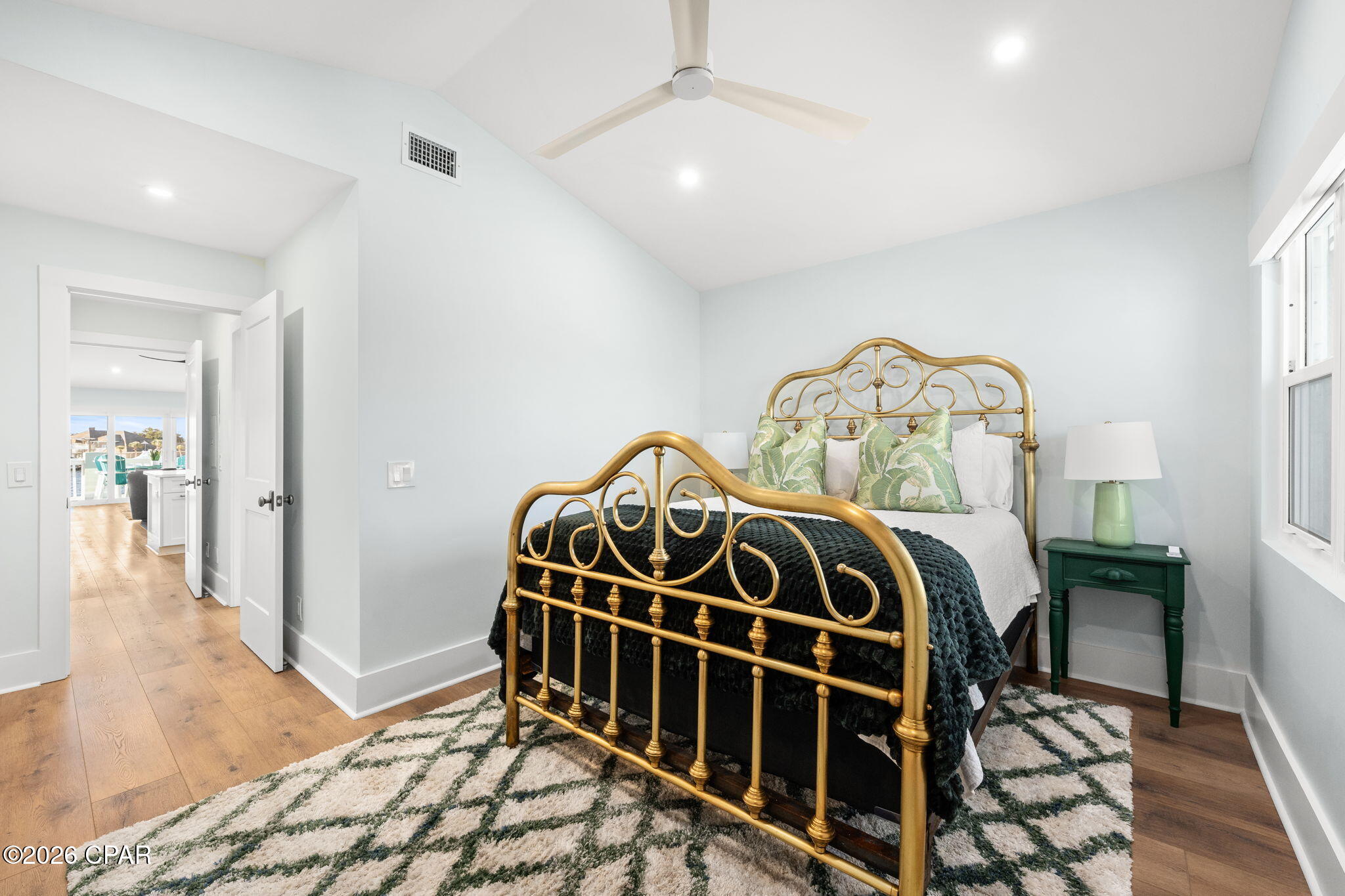 Listing photo id 22 for 4620 Bay Point Road 1027
