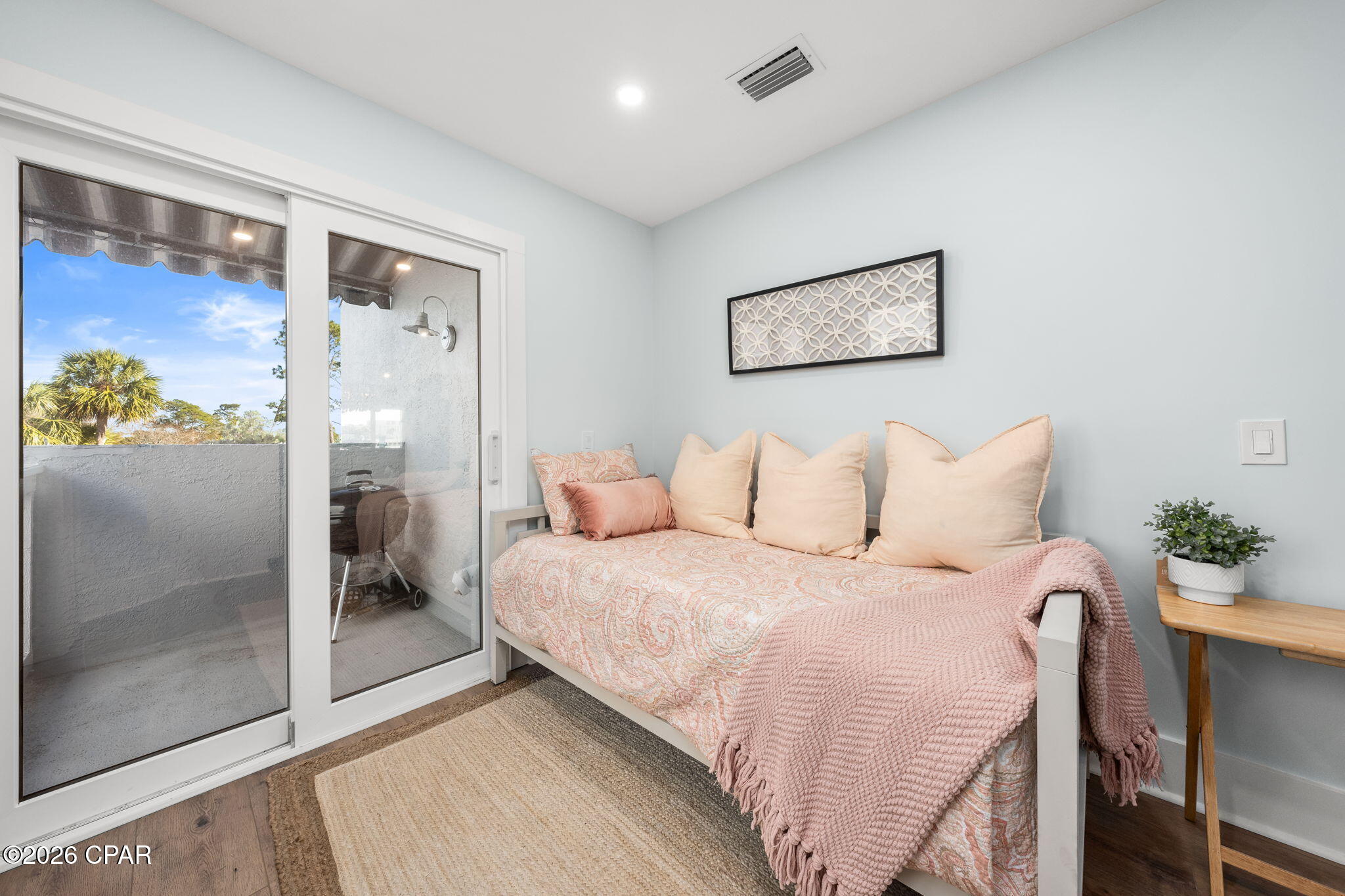 Listing photo id 26 for 4620 Bay Point Road 1027