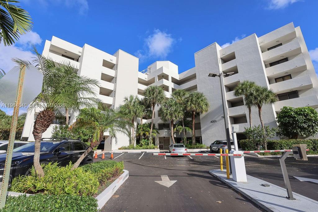 Homes for sale in Hollywood, FL | 4201 N Ocean Dr, Hollywood, FL 33019