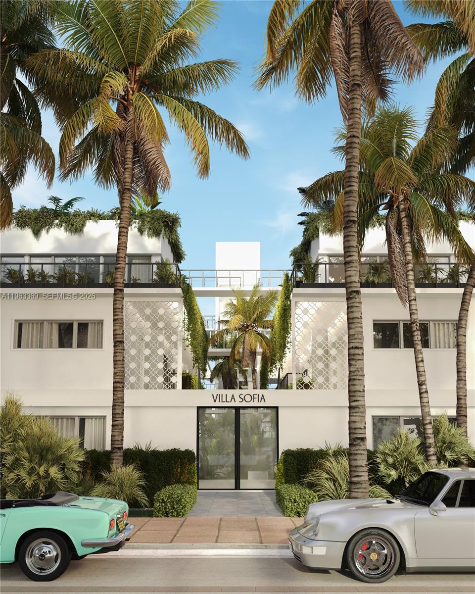 250 Collins Unit 212, Miami Beach, Florida 33139