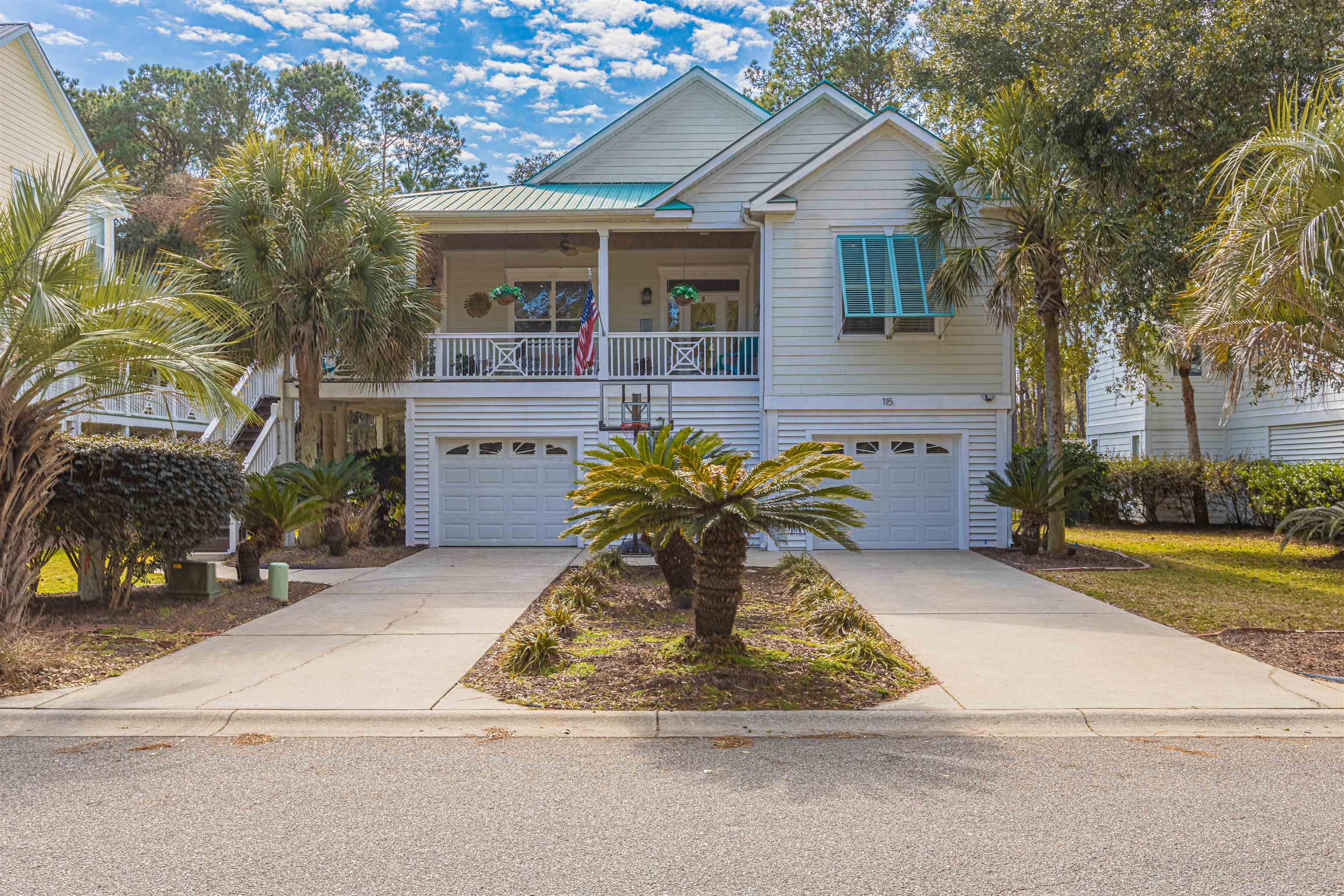 115 Harbourreef Dr. Pawleys Island, SC 29585