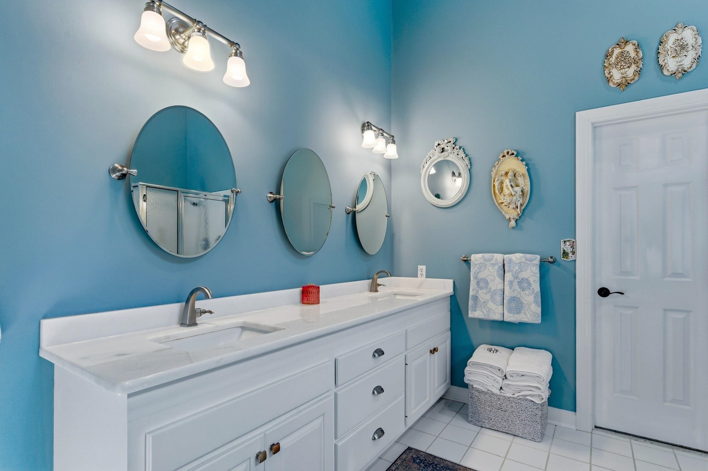 27 Red Tail Hawk Loop 