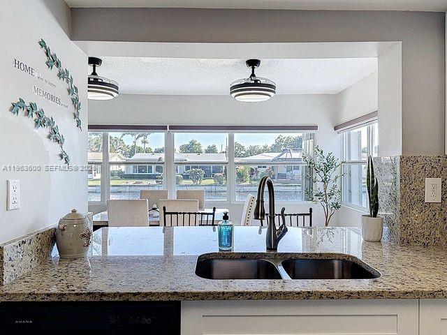 Mainlands Of Tamarac Lake