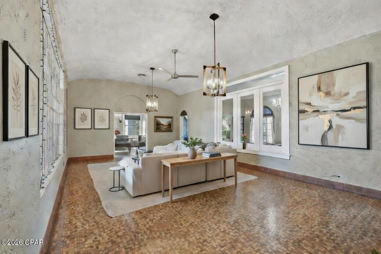 Image 31 For 4245 Lafayette Street