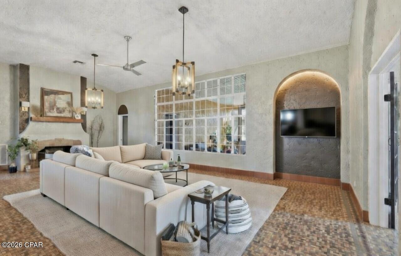 Image 32 For 4245 Lafayette Street