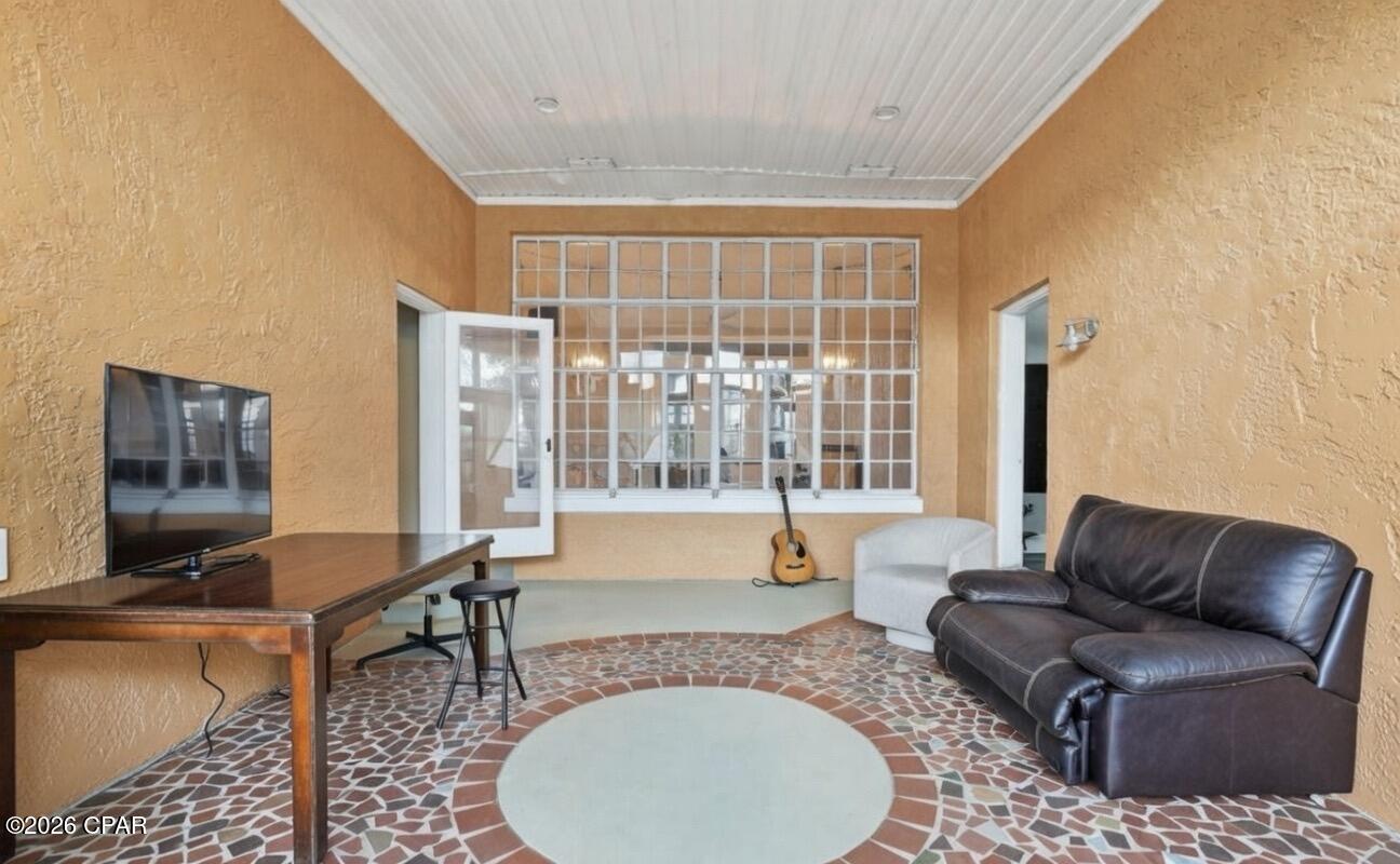 Image 38 For 4245 Lafayette Street