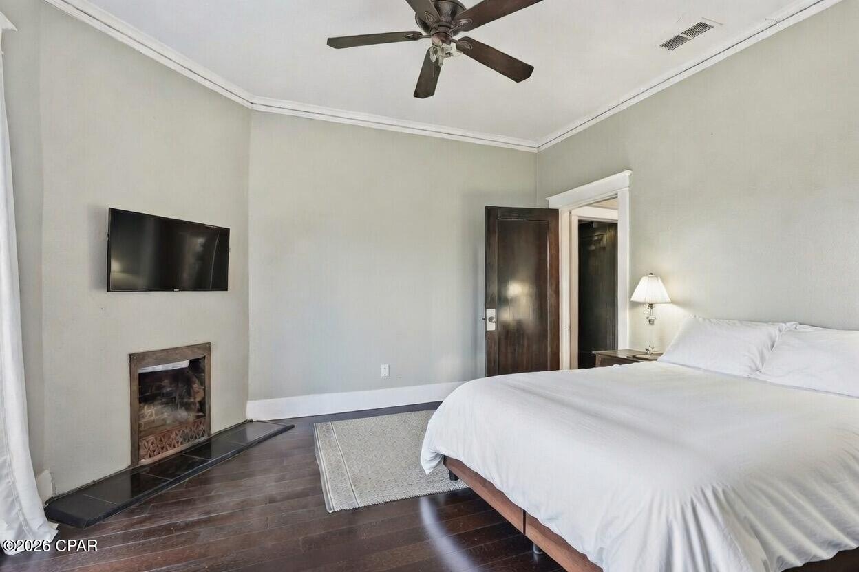 Image 40 For 4245 Lafayette Street