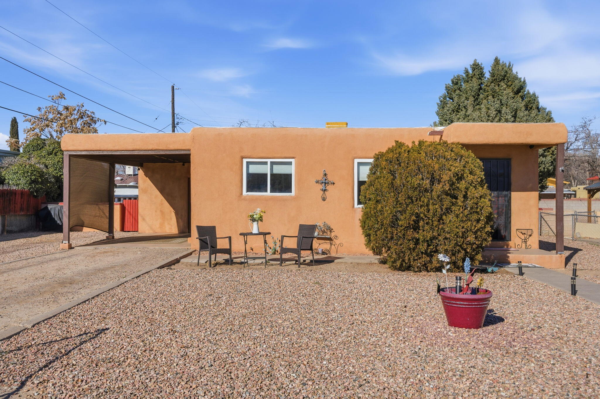 2221 Milton Court, Albuquerque NM 87104
