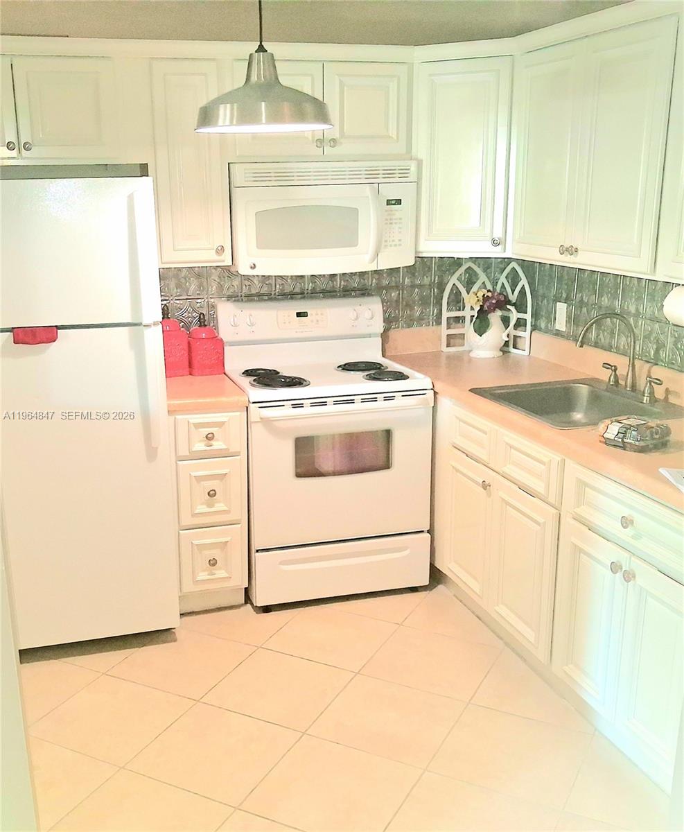 Homes for sale in Palm Springs, FL | 3000 Springdale Blvd #V207, Palm Springs, FL 33461 | MLS# A11964847
