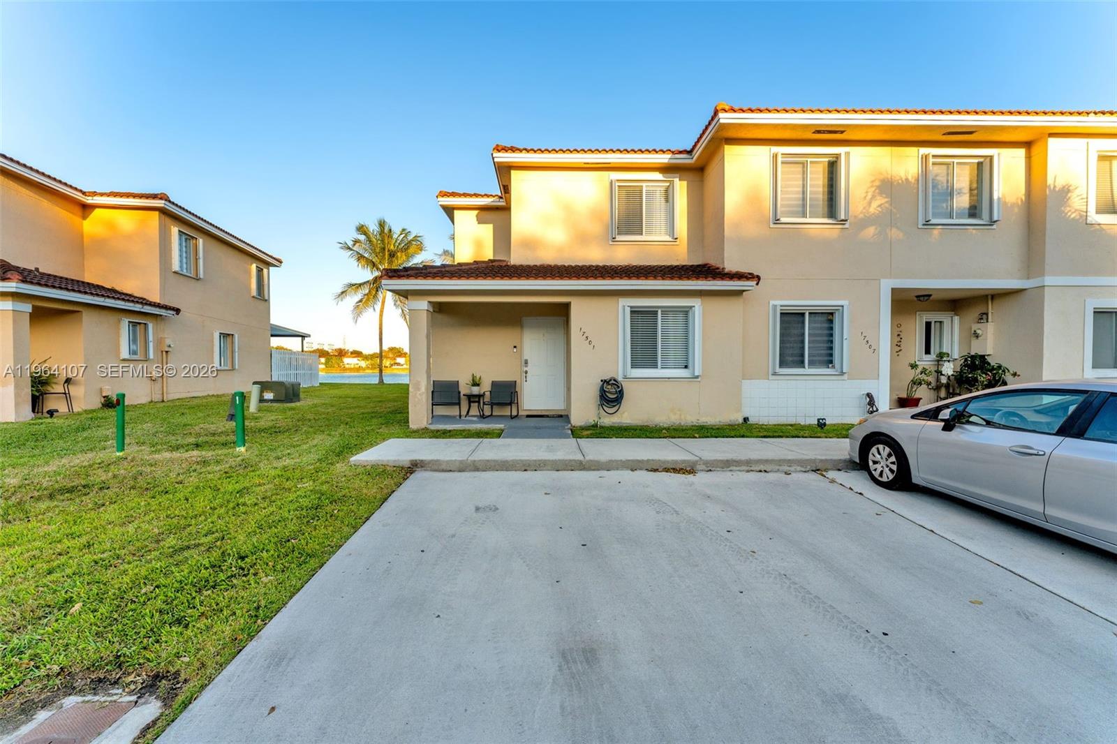 Weitzer Serena Lakes