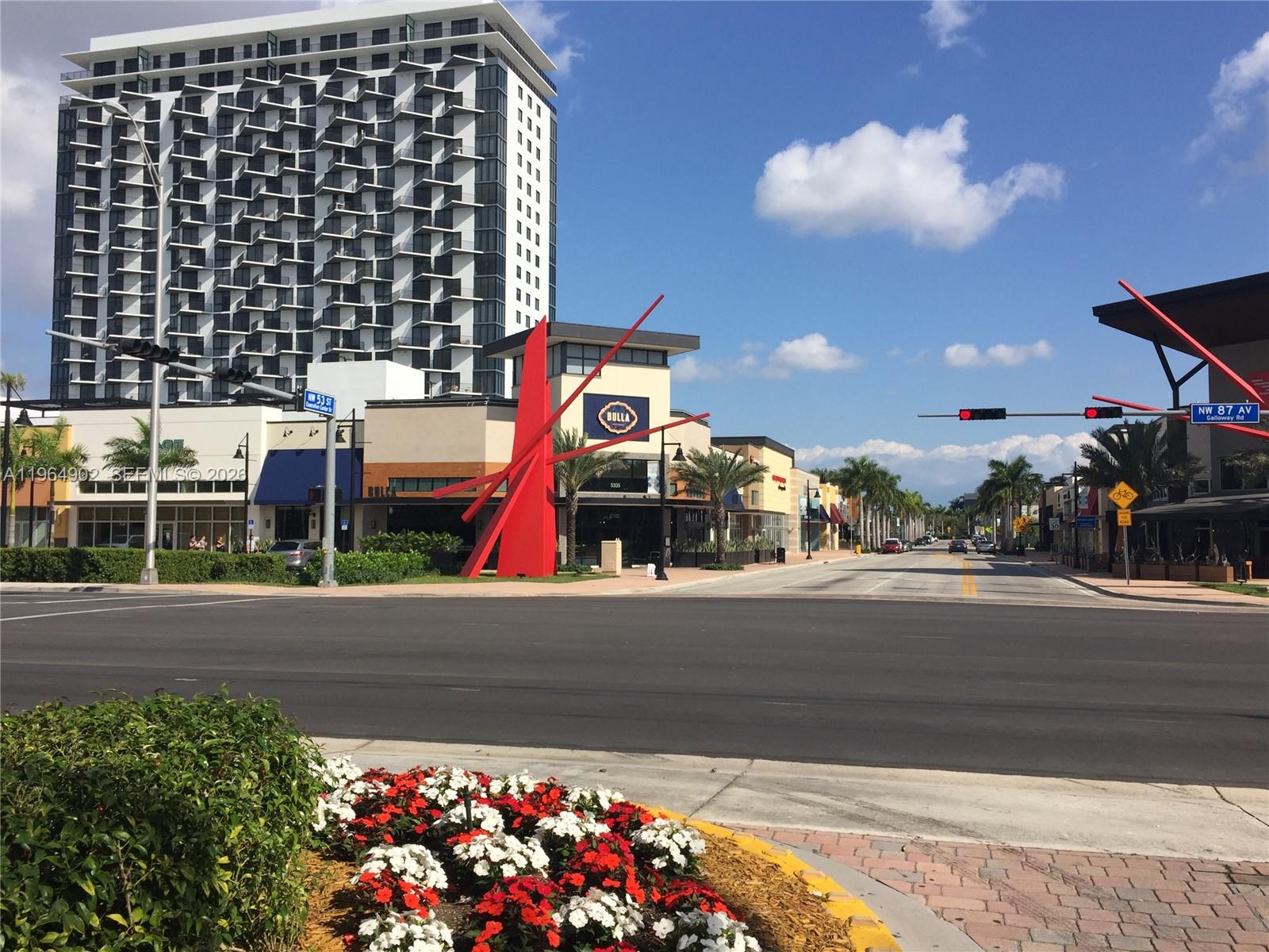 5300 Paseo