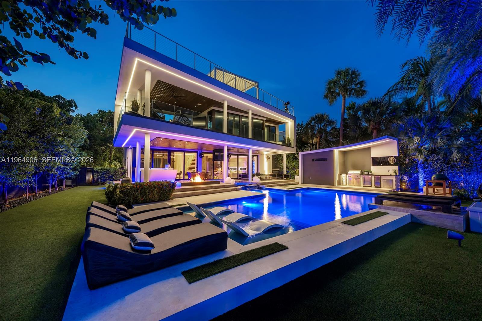 1700 East Walnut Avenue, El Segundo, CA 90245
