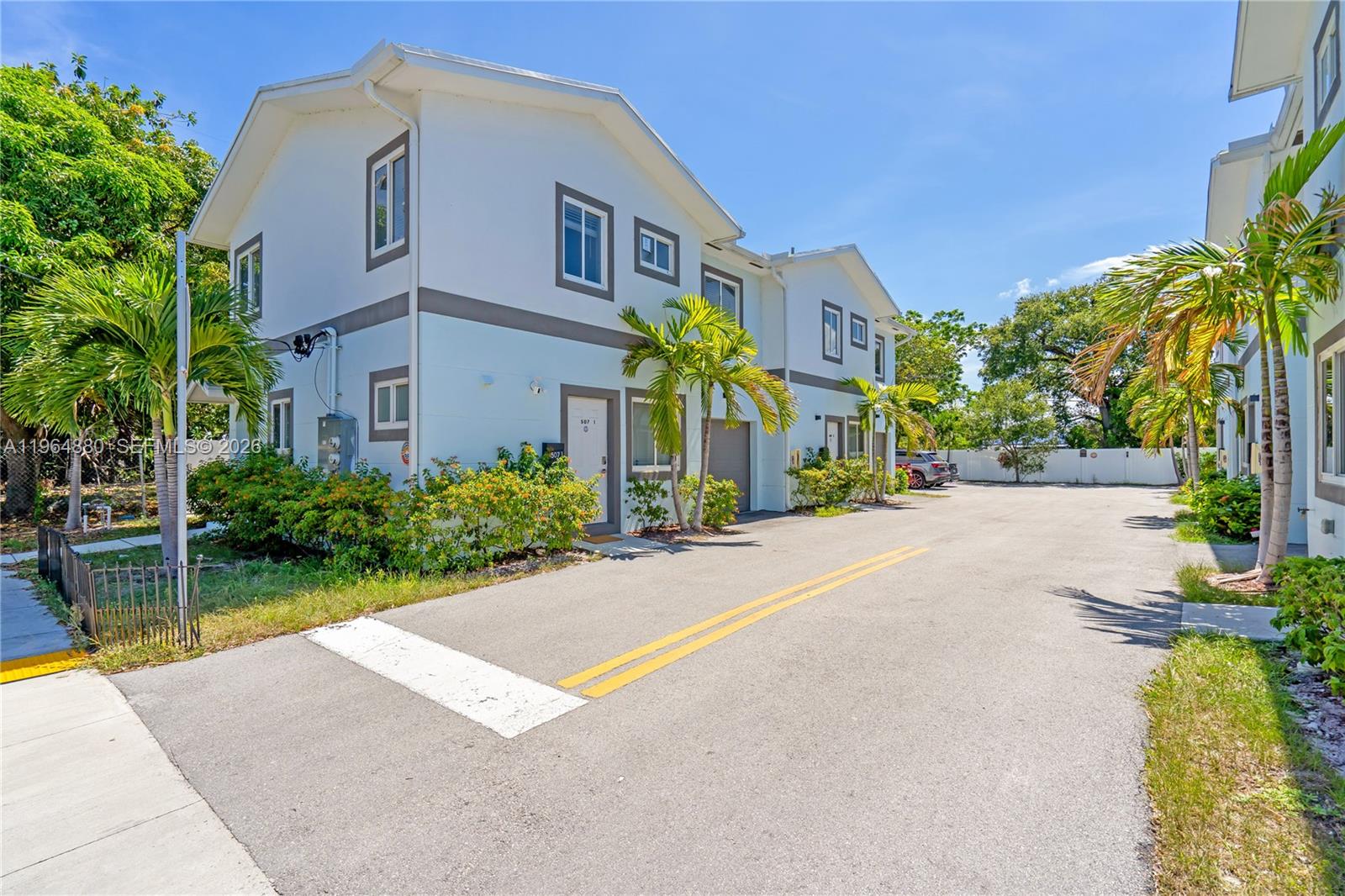 FULLY-FUNCTIONING, TURNKEY, LICENSED SHORT-TERM RENTAL 3 BED/2.5 BATH RESIDENCE CLOSE TO LAS OLAS BLVD!! NO HOA!! BUY THE PROPERTY & YOU WILL ALSO GET A FUNCTIONING SHORT-TERM RENTAL BUSINESS SAVING YOU A LOT OF TIME & EFFORT IF LOOKING FOR A SHORT-TERM RENTAL PROPERTY. PROFESSIONALLY MANAGED BY AIRBNB SUPERHOST. GREAT OPPORTUNITY TO BUY ONE OR 2 SHORT-TERM RENTAL PROPERTIES AS THE ADJACENT PROPERTY IS ALSO FOR SALE. KEEP THE CURRENT AIRBNB SUPERHOST PROPERTY MANAGER OR USE YOUR OWN. SALE INCLUDES FUTURE BOOKINGS & ALL FURNITURE AND ACCESSORIES. PROPERTY IS A TWIN-HOME STYLE STRUCTURE ONLY ATTACHED BY ONE WALL TO THE PROPERTY NEXT DOOR.  ONLY 3 YEARS OLD FOR WORRY-FREE OWNERSHIP AND LOW-COST PROPERTY INSURANCE. QUARTZ COUNTER TOPS AND STAINLESS STEEL APPLIANCES. PORCELAIN TILES IN THE FIRST FLOOR AND VINYL LAMINATE FLOORING ON THE SECOND FLOOR. 1/2 BATH ON THE FIRST FLOOR FOR GREATER CONVENIENCE. ALL 3 BEDROOMS ARE UPSTAIRS FOR MAXIMUM PRIVACY. UPSTAIRS LOFT FOR GAMING OR REMOTE WORKING. 1-CAR GARAGE WITH WASHER, DRYER AND ARCADE GAME. ADDITIONAL ASSIGNED PARKING SPACE OUTSIDE AS WELL AS GUEST SPACES. GREAT NEIGHBORHOOD WITH MUCH NEW CONSTRUCTION NEARBY, INCLUDING THE ADDERLY CONDO. ONLY 5 MINUTES TO ALL THE RESTAURANTS AND LOUNGES ON LAS OLAS BLVD. EAST OF I-95 AND CLOSE TO THE AIRPORT AND BEACHES  FOR ULTIMATE CONVENIENCE. PERFECT FOR PRIMARY OCCUPANTS, SECOND HOME OR INVESTORS! LOW DOWN-PAYMENT FINANCING (3%-5%) IS ALSO POSSIBLE FOR PRIMARY RESIDENCE OCCUPANTS. NO HOA FEE!