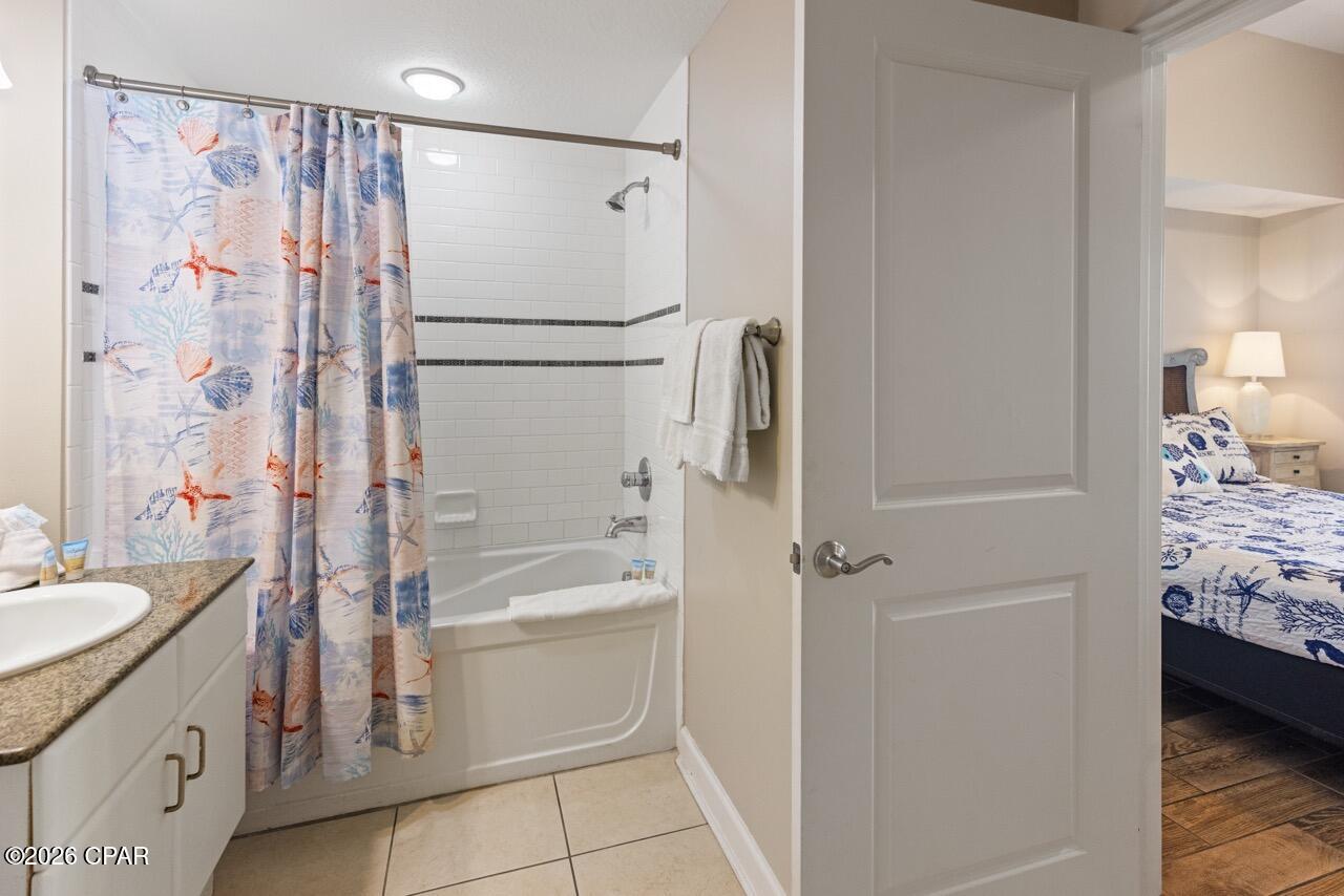 Image 36 For 11807 Front Beach Road 2004