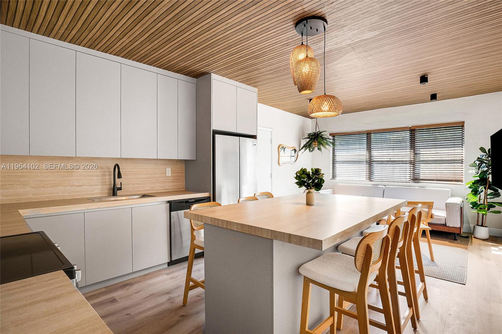 Marseilles Deco Condo