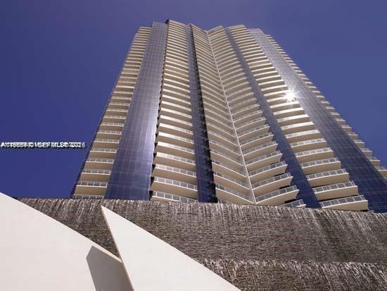 Apartamento en Alquiler en Sunny Isles Beach, FL