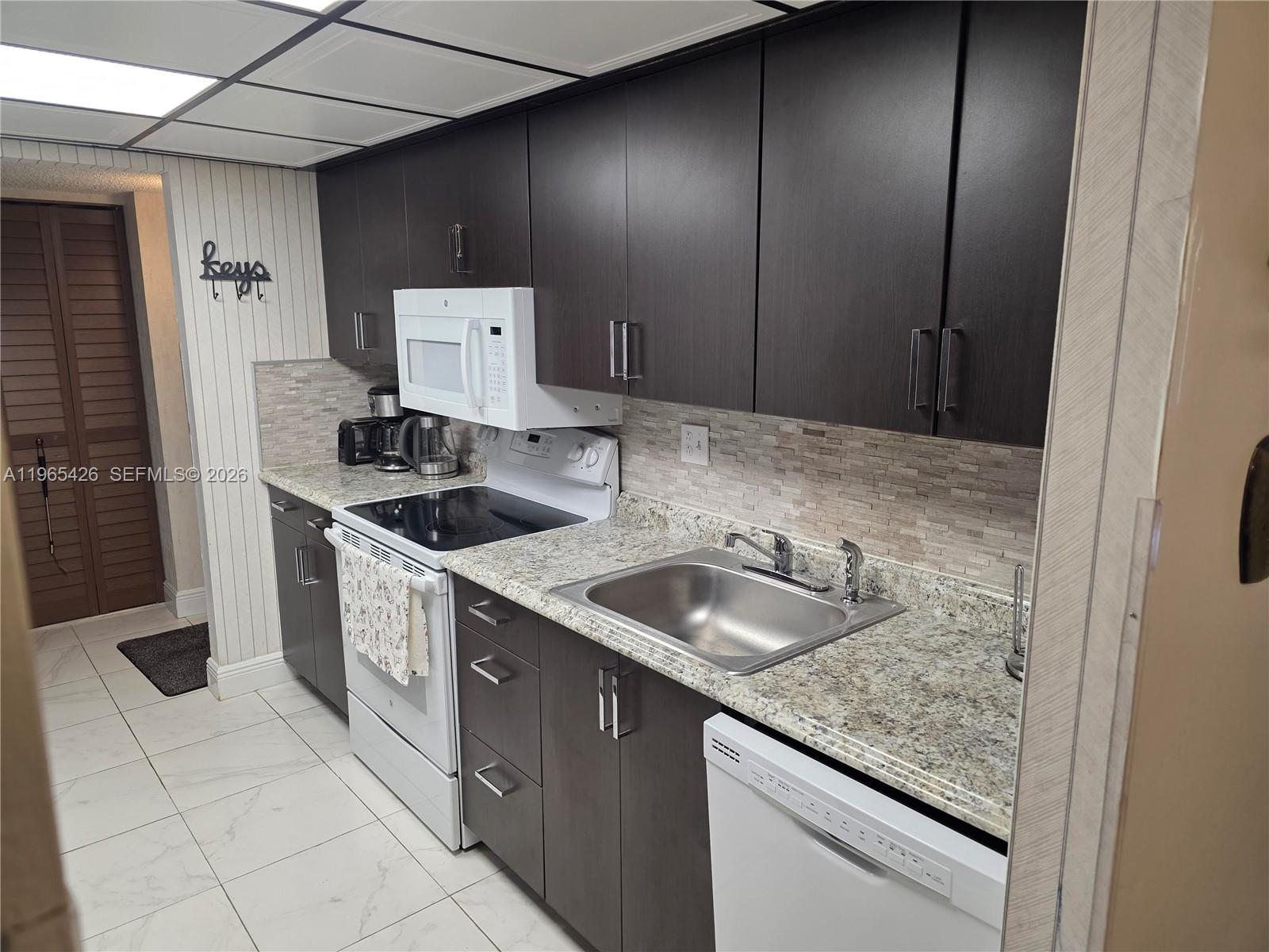 Condominium 6 Of Environ