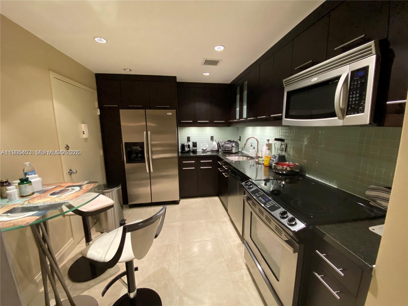 Parker Plaza Estates Cond